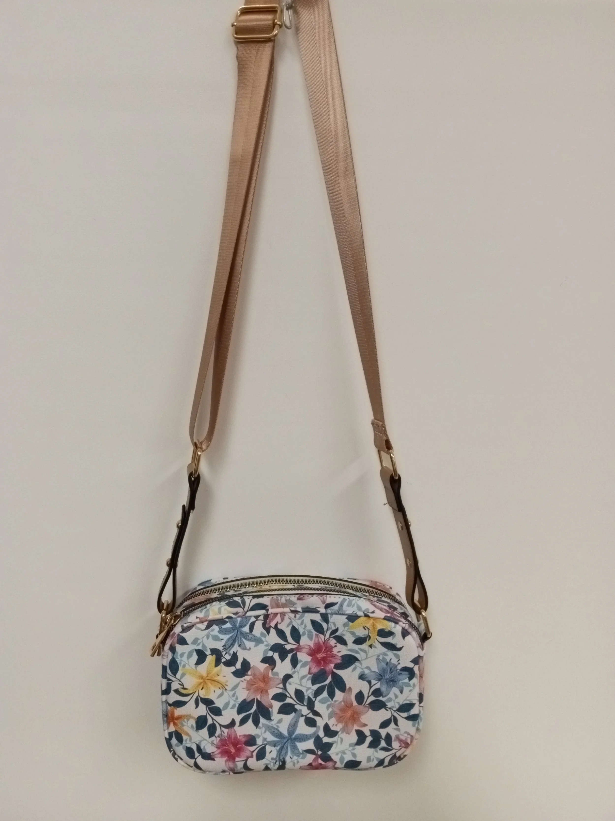 Petit sac bandoulière blanc fleuri coloré, cuir vegan, largeur 8.5 po