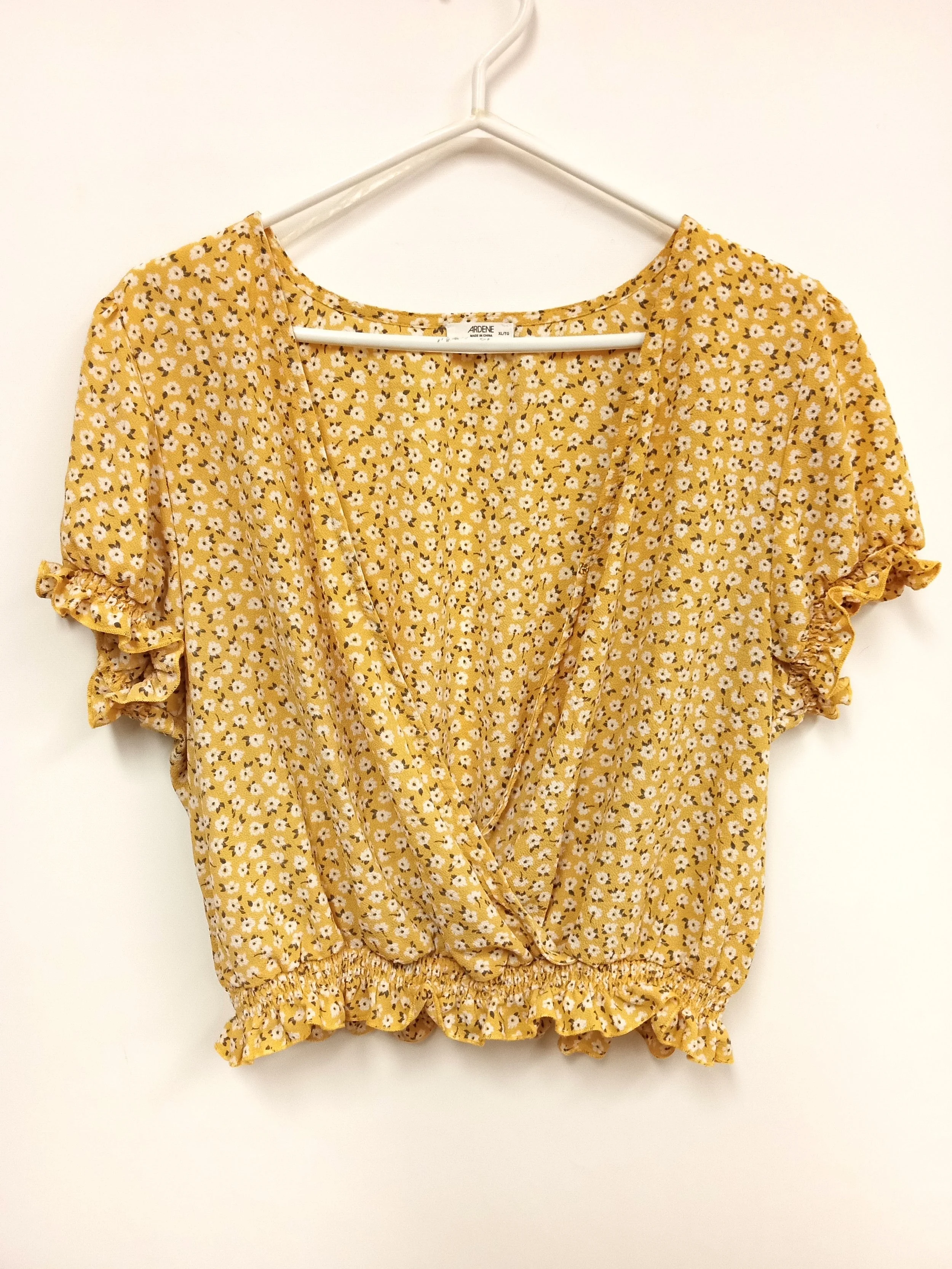 Haut jaune avec fleurs blanches (ouvert avec fermeture facultatif), Ardene, XL