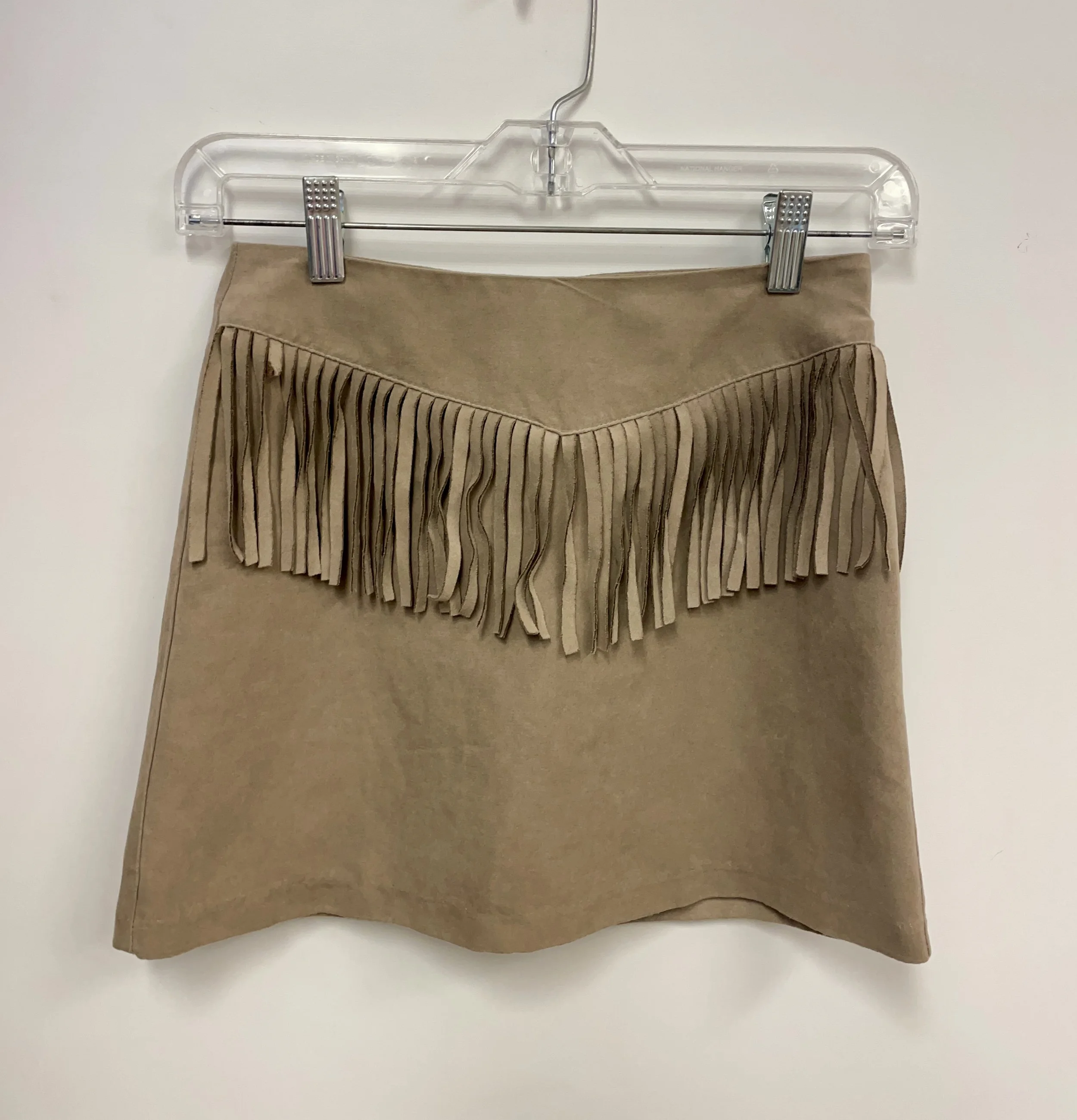 Jupe courte en suédine beige, franges à l'avant, H&M, taille 10-11 ans.