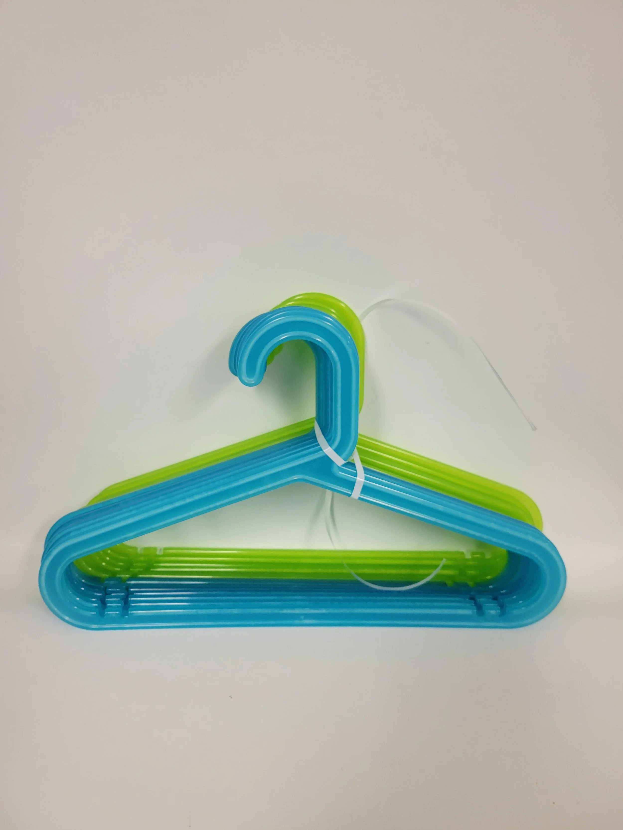 14 cintres bleu et vert, IKEA