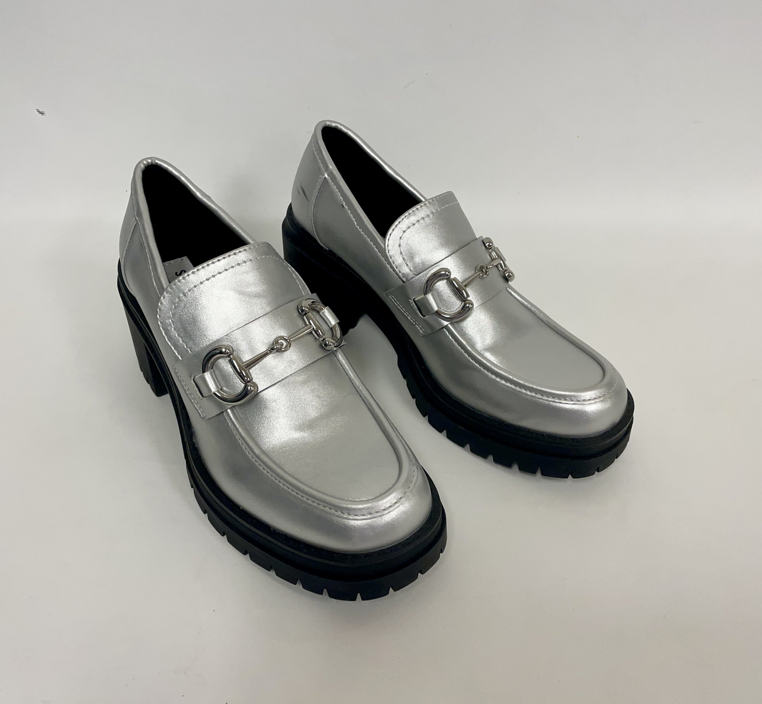 Chaussures gris argent style loafers, STEVE MADDEN, talon 6 cm, 38 (7-7,5)