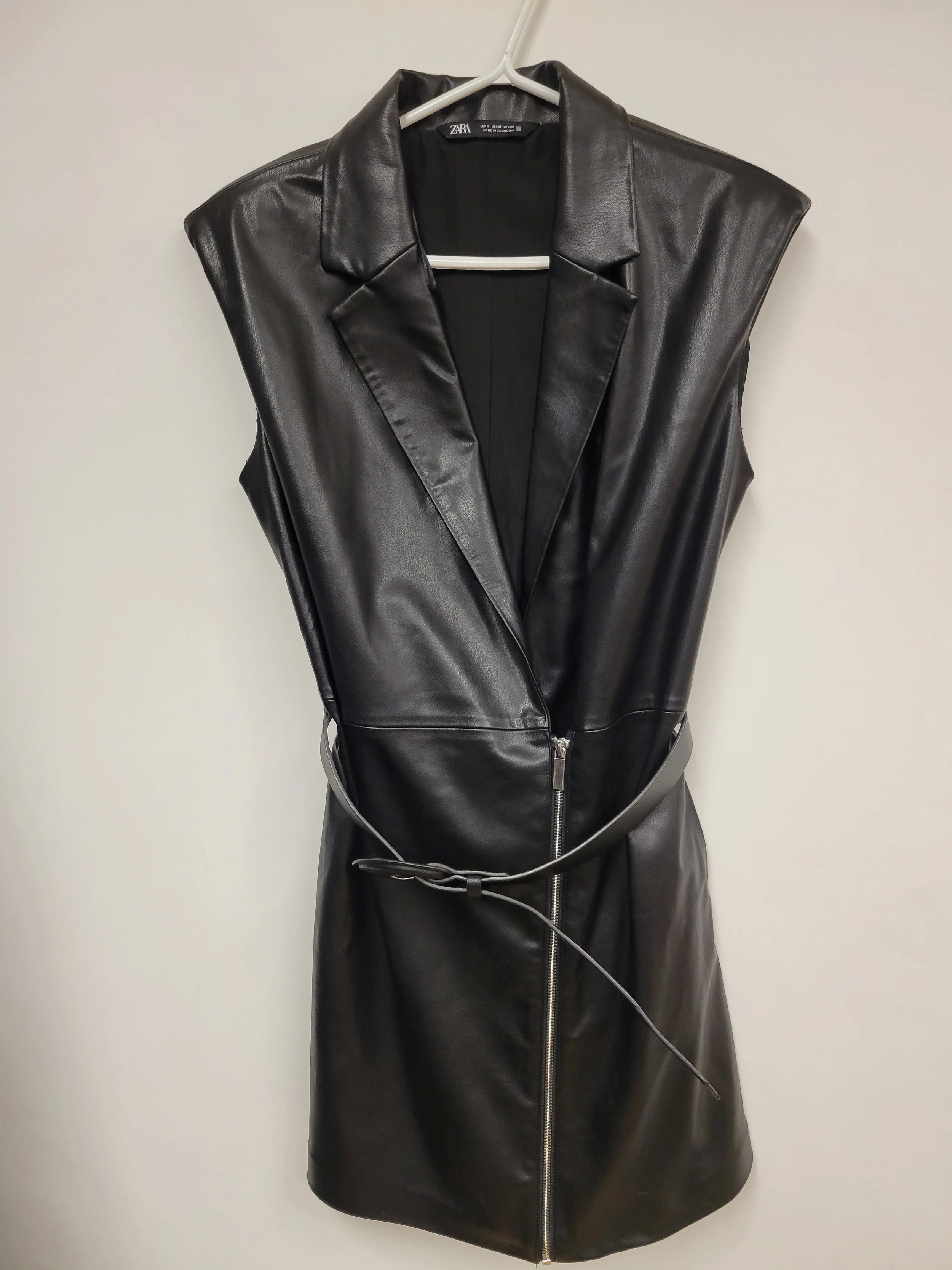 Robe noire en similicuir, Zara, M
