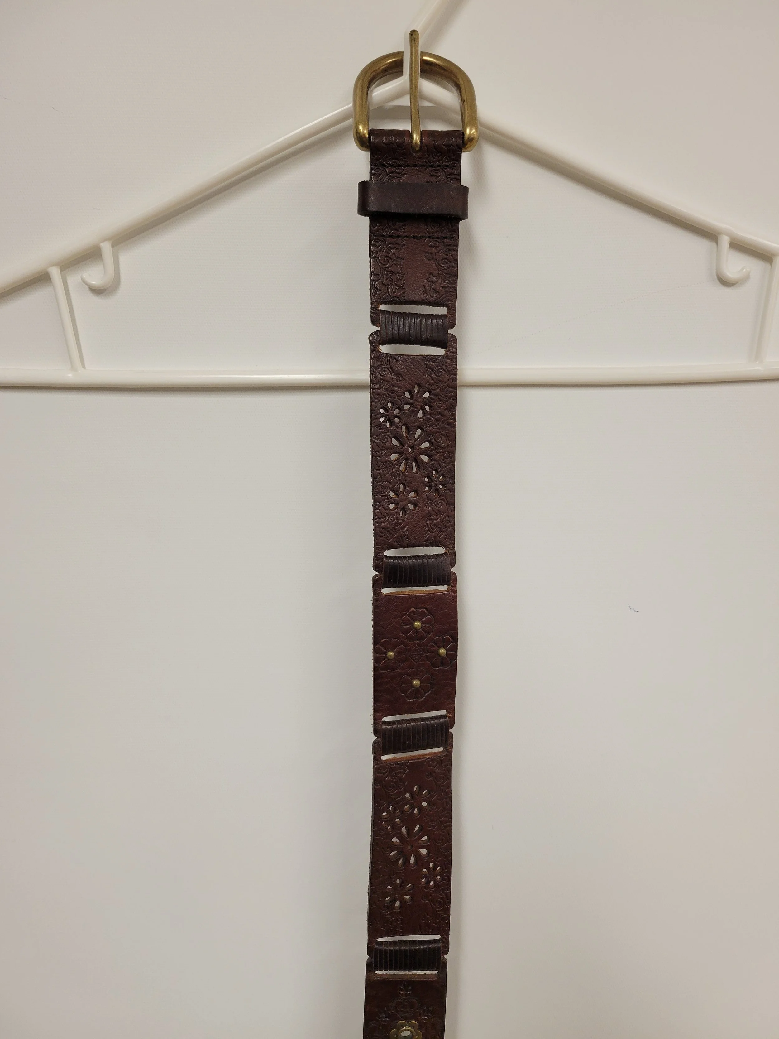 Ceinture en cuir brun foncé, tour de taille 30 à 37 po