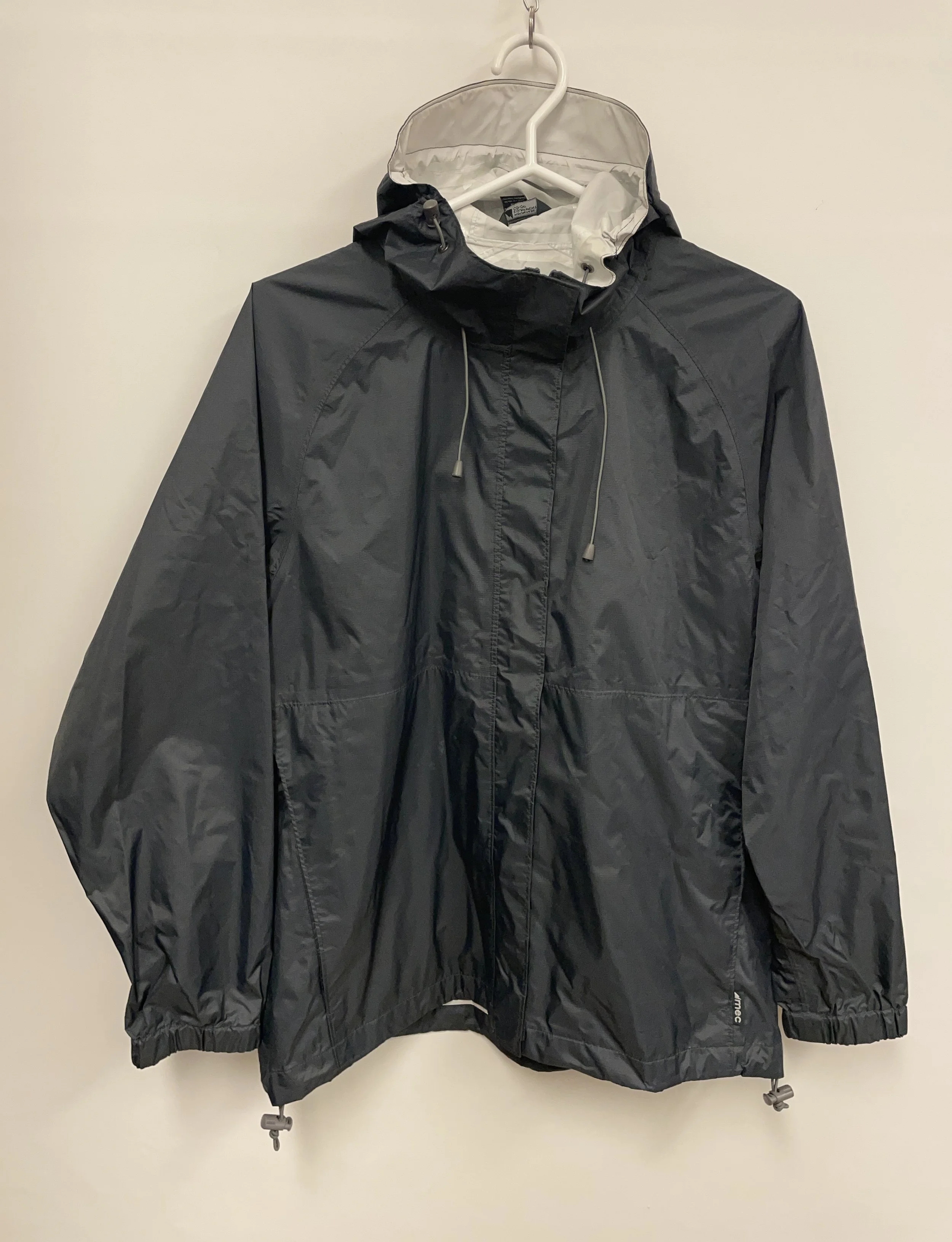 Coupe-vent imperméable gris foncé, MEC, taille M.
