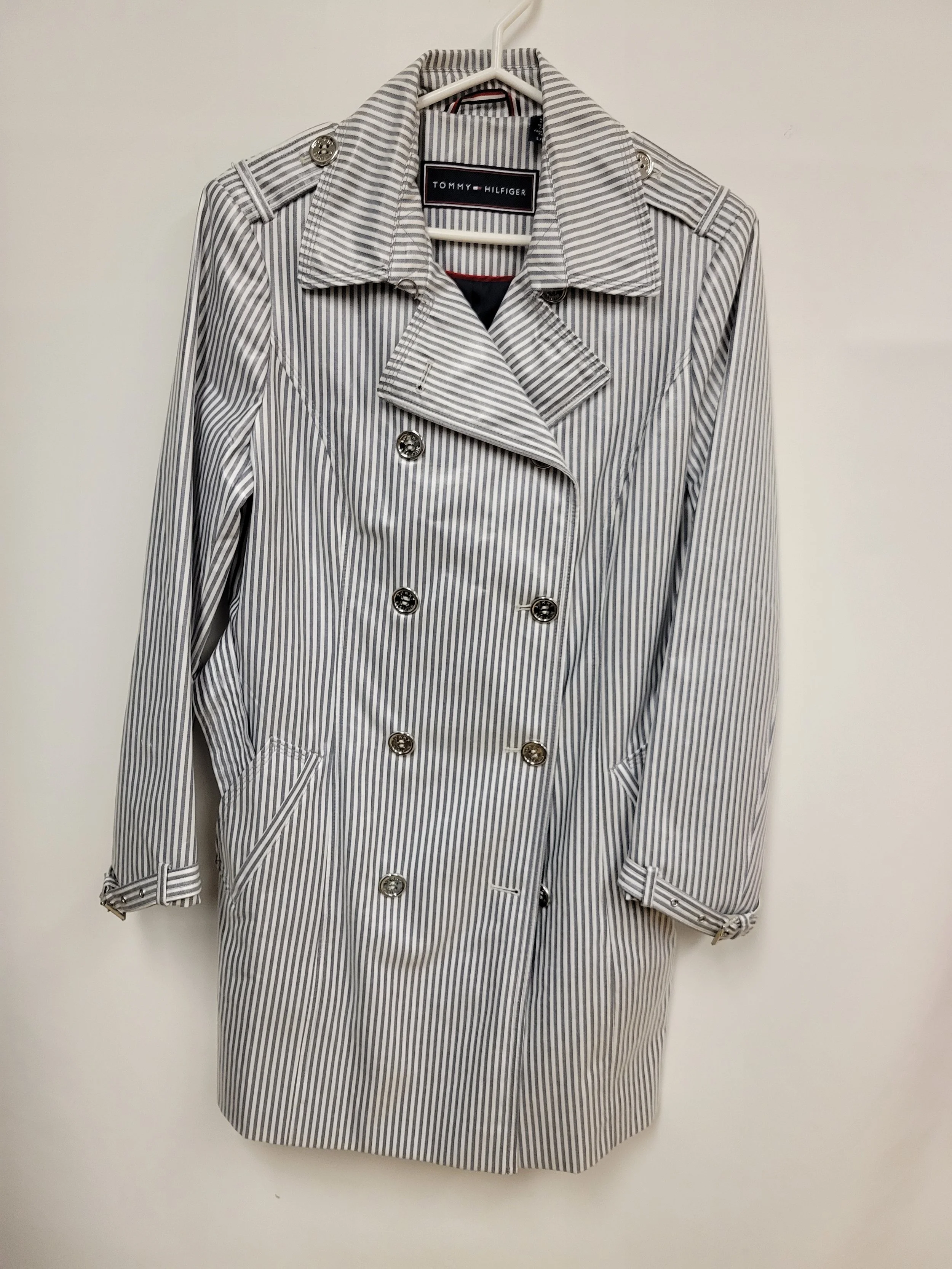 Trench coat imperméable rayé gris et blanc, Tommy Hilfiger, L