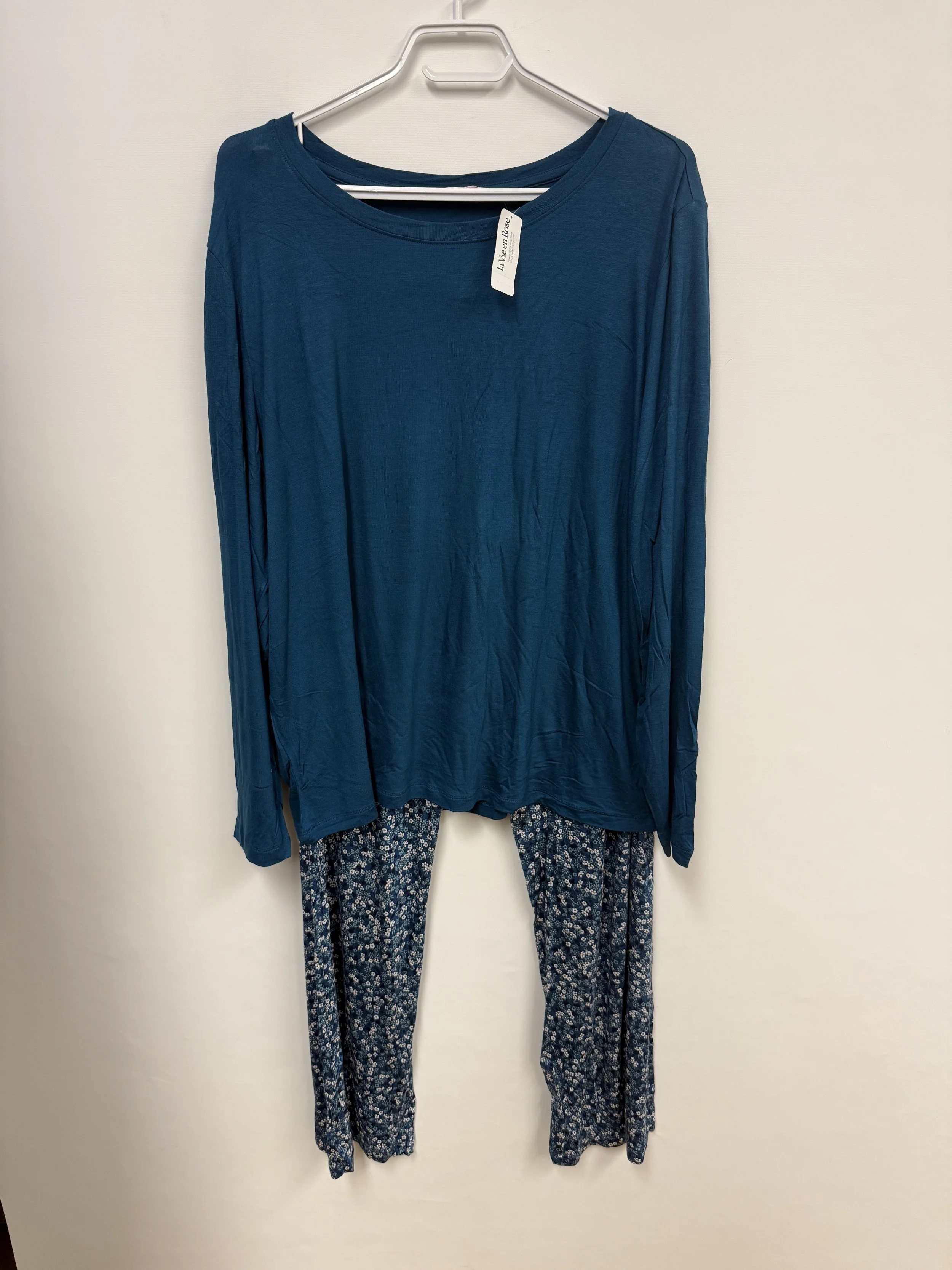 NEUF - Ensemble pyjama bleu turquoise, pantalon fleuri, La Vie en Rose, XL