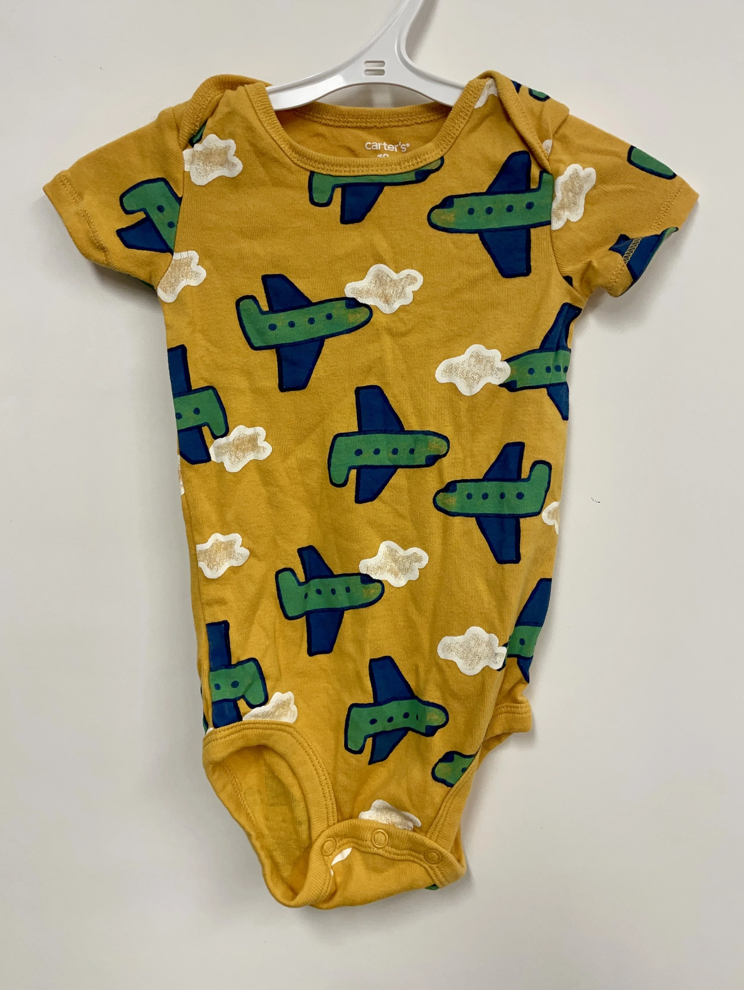 Cache-couche jaune avec avions verts et bleus, CARTER'S, 18 mois.