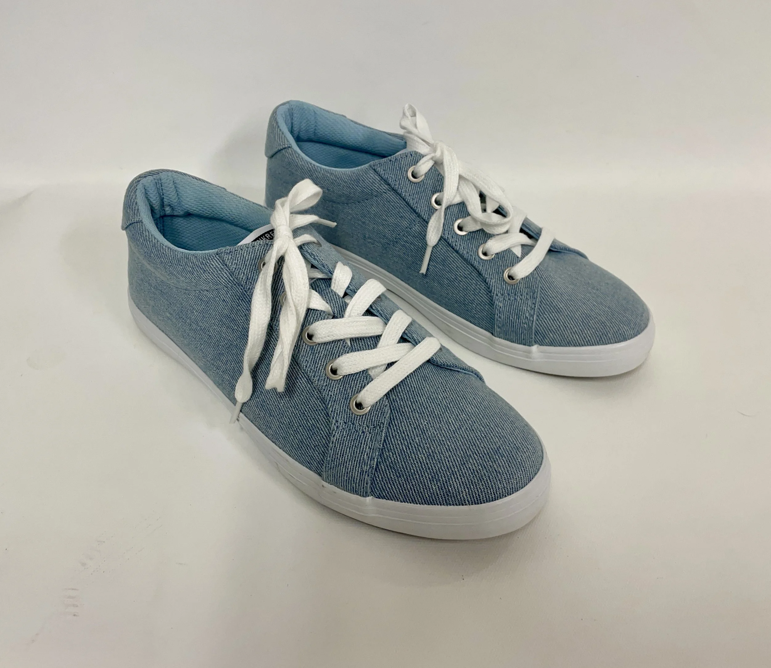 Espadrilles bleu pâle, KONKRETE Montréal, pointure 39 (8-8,5).