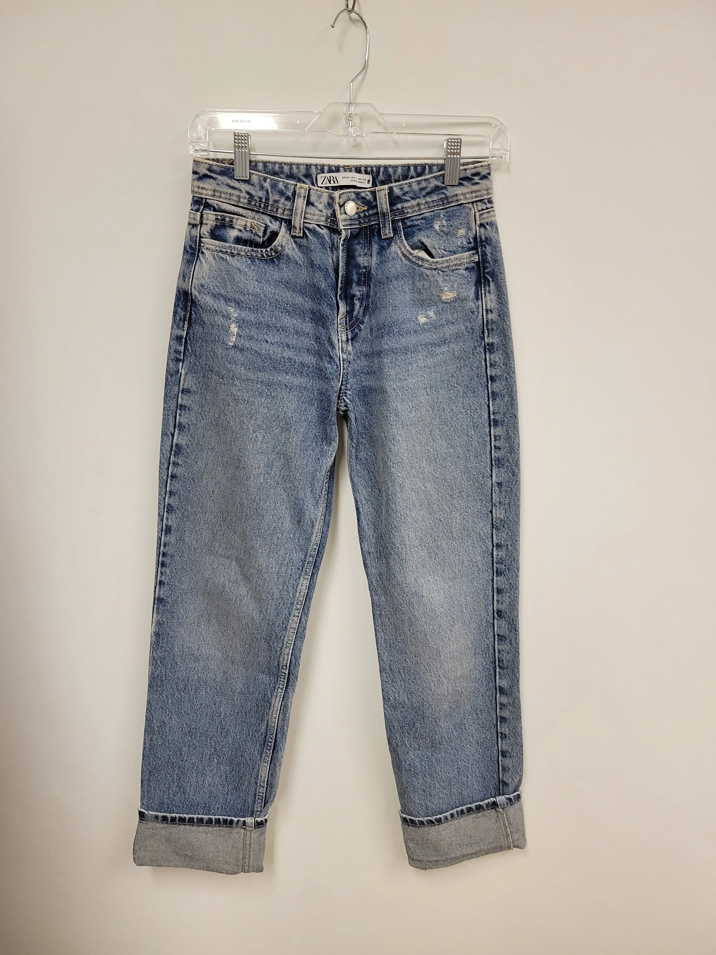 Jeans bleu pâle délavé, taille haute et coupe droite, Zara, taille 0