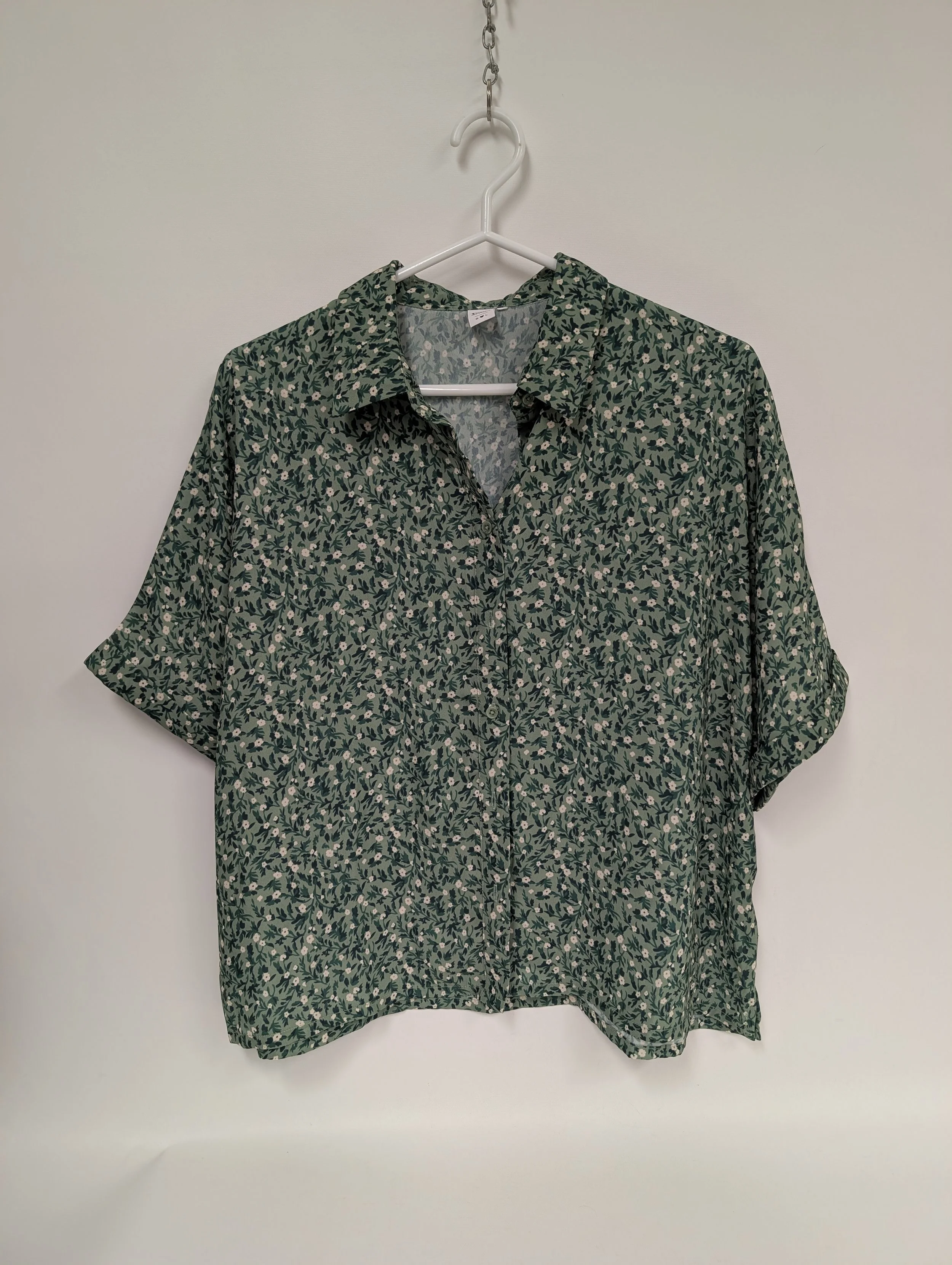 chemise ample, verte à fleurs blanches, Twik, L