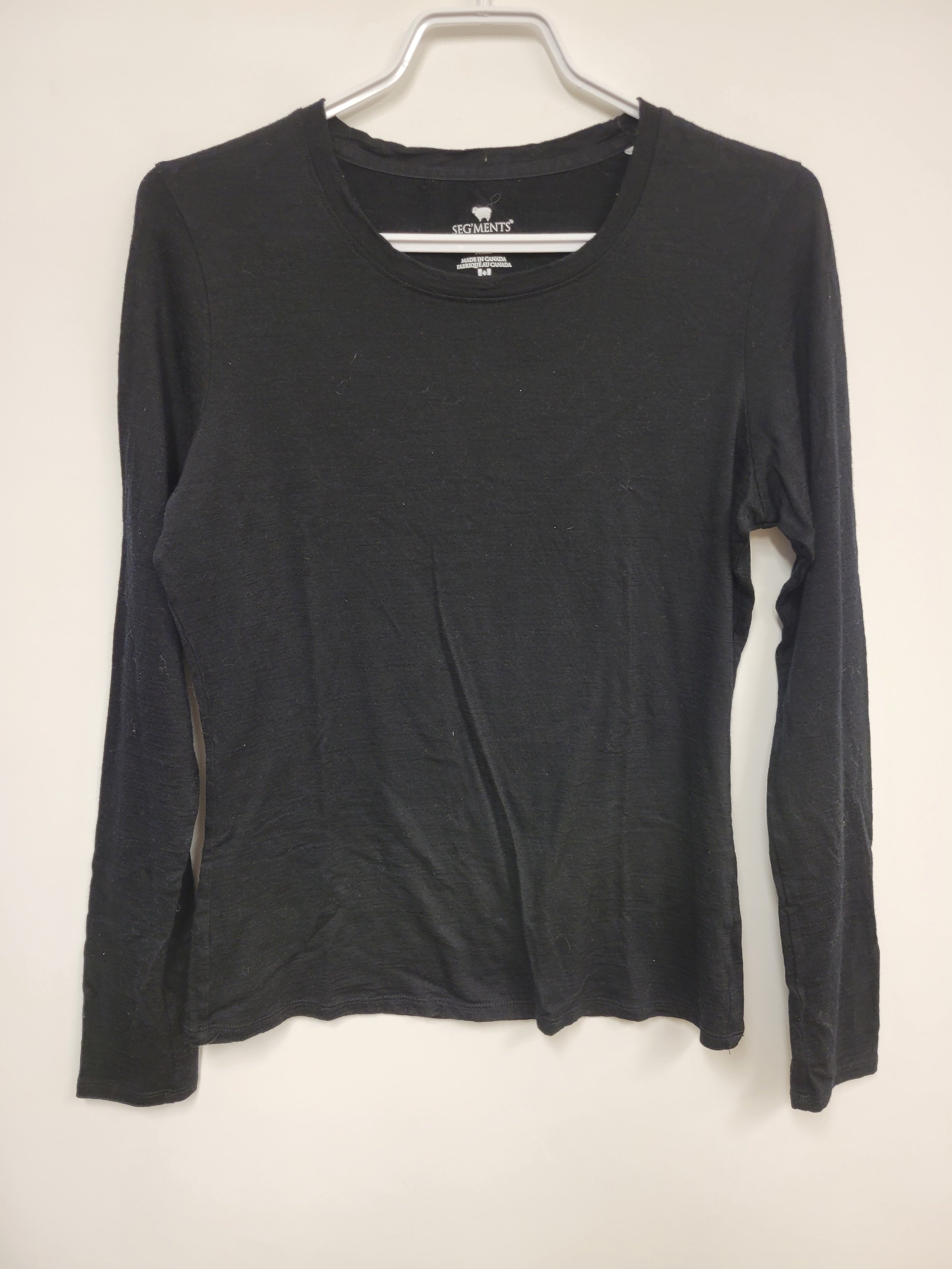 Chandail noir en mérinos, Segments, M