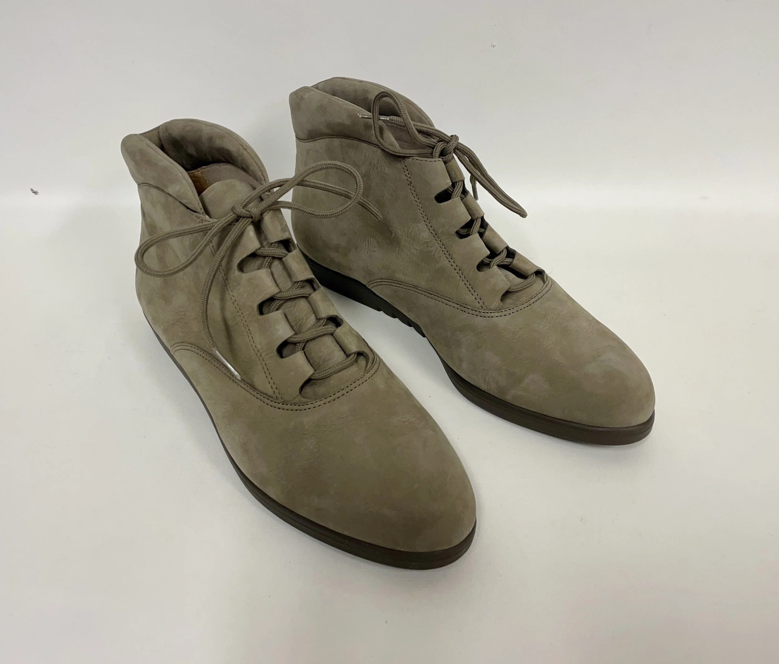 Bottillons d'automne gris en suédine, ROCPORT, comme neufs, pointure 7.