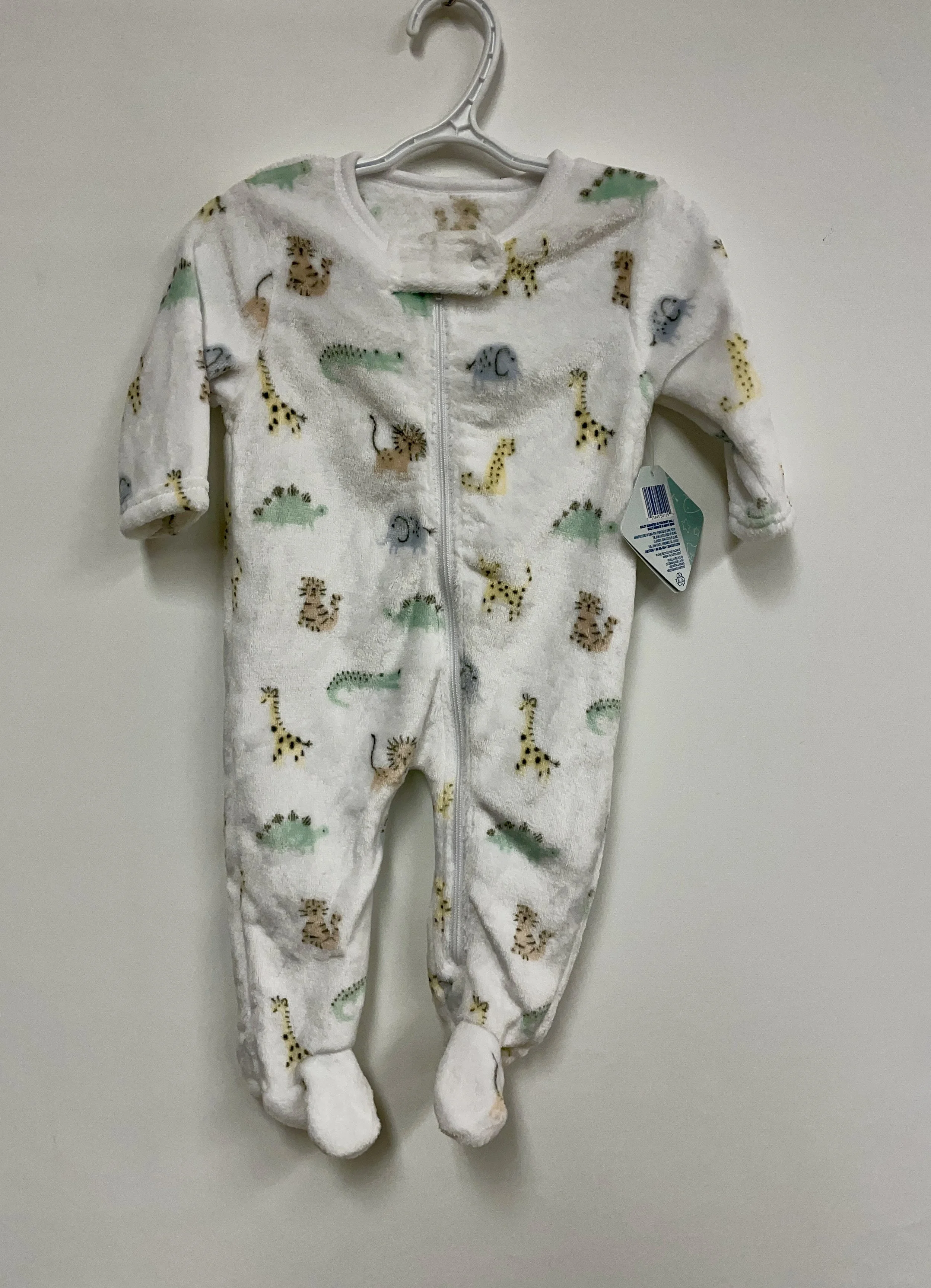 NEUF, pyjama blanc avec motifs, doux, taille 6 à 9 mois.