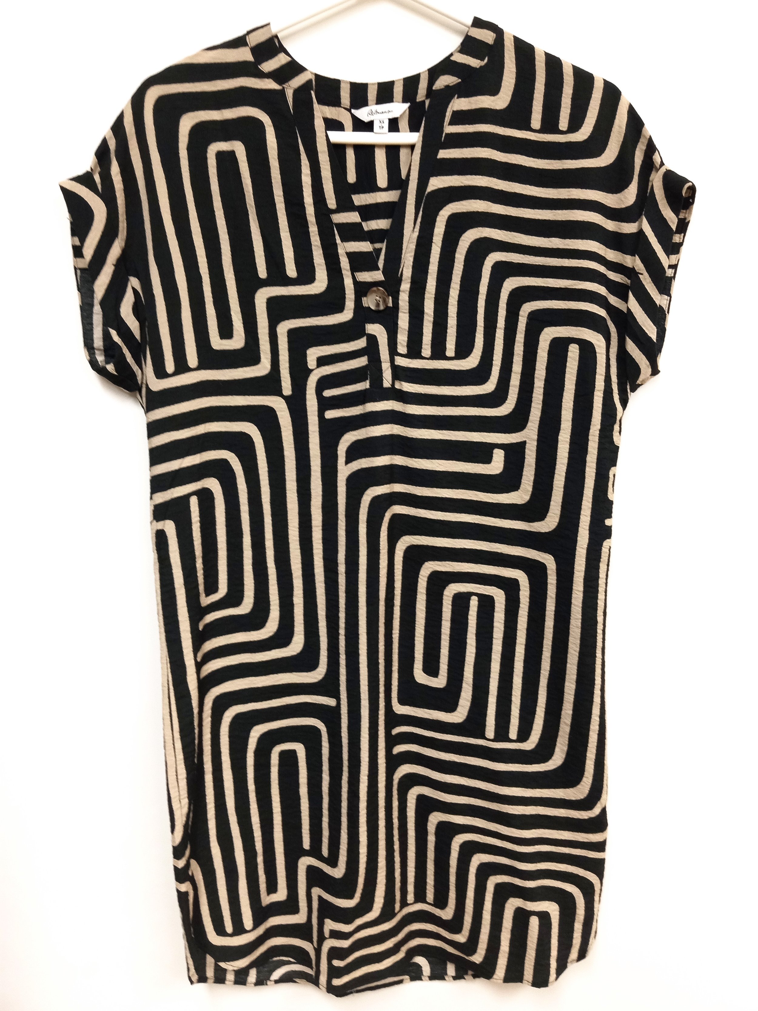 Robe noir avec lignes beiges, Reitmans, XS