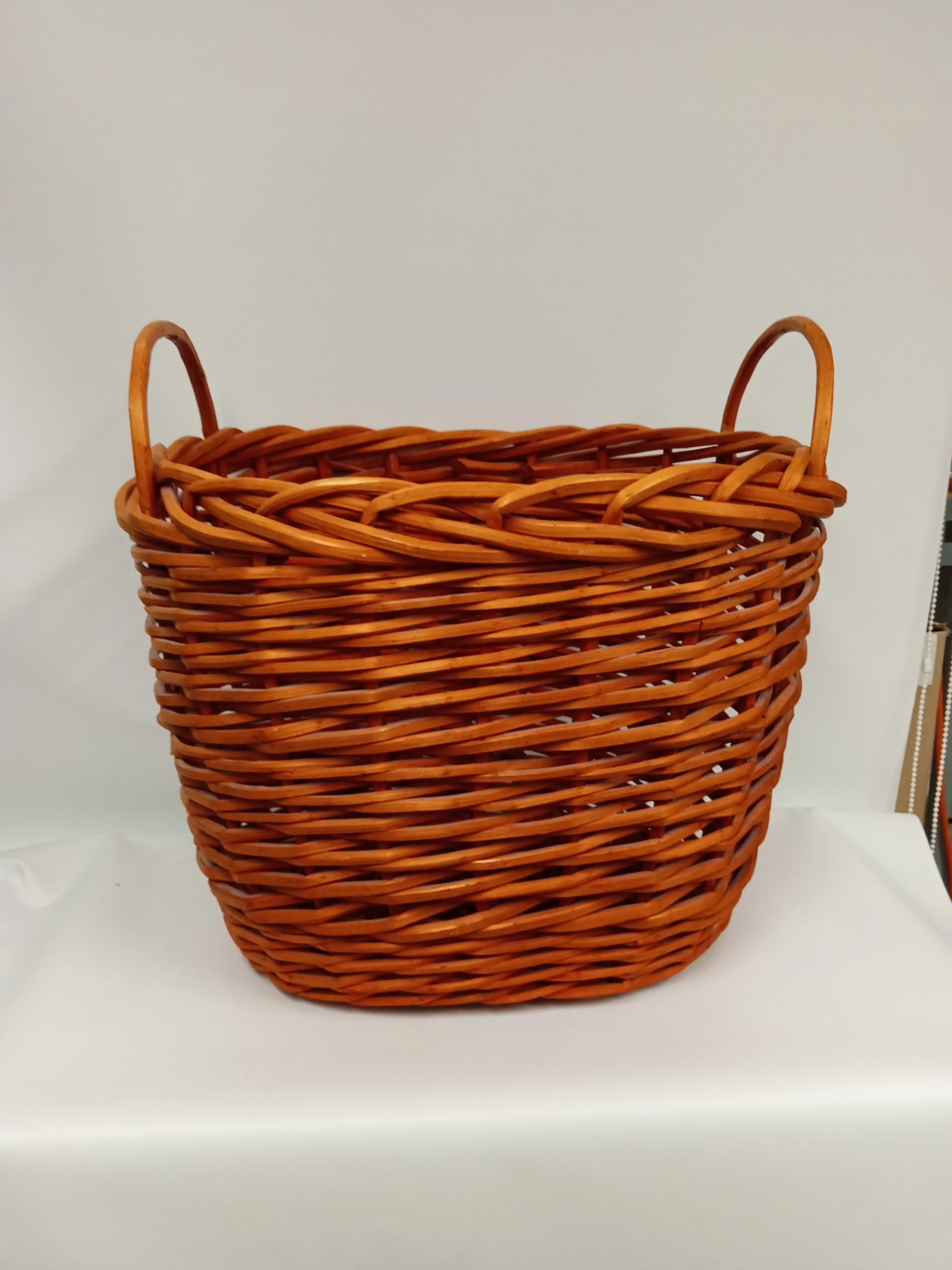 Grand panier tressé en osier, Couleur orange brique, 16 (haut) x 20 (large) x 16 po (profond), 40 x 50 x 40 cm
