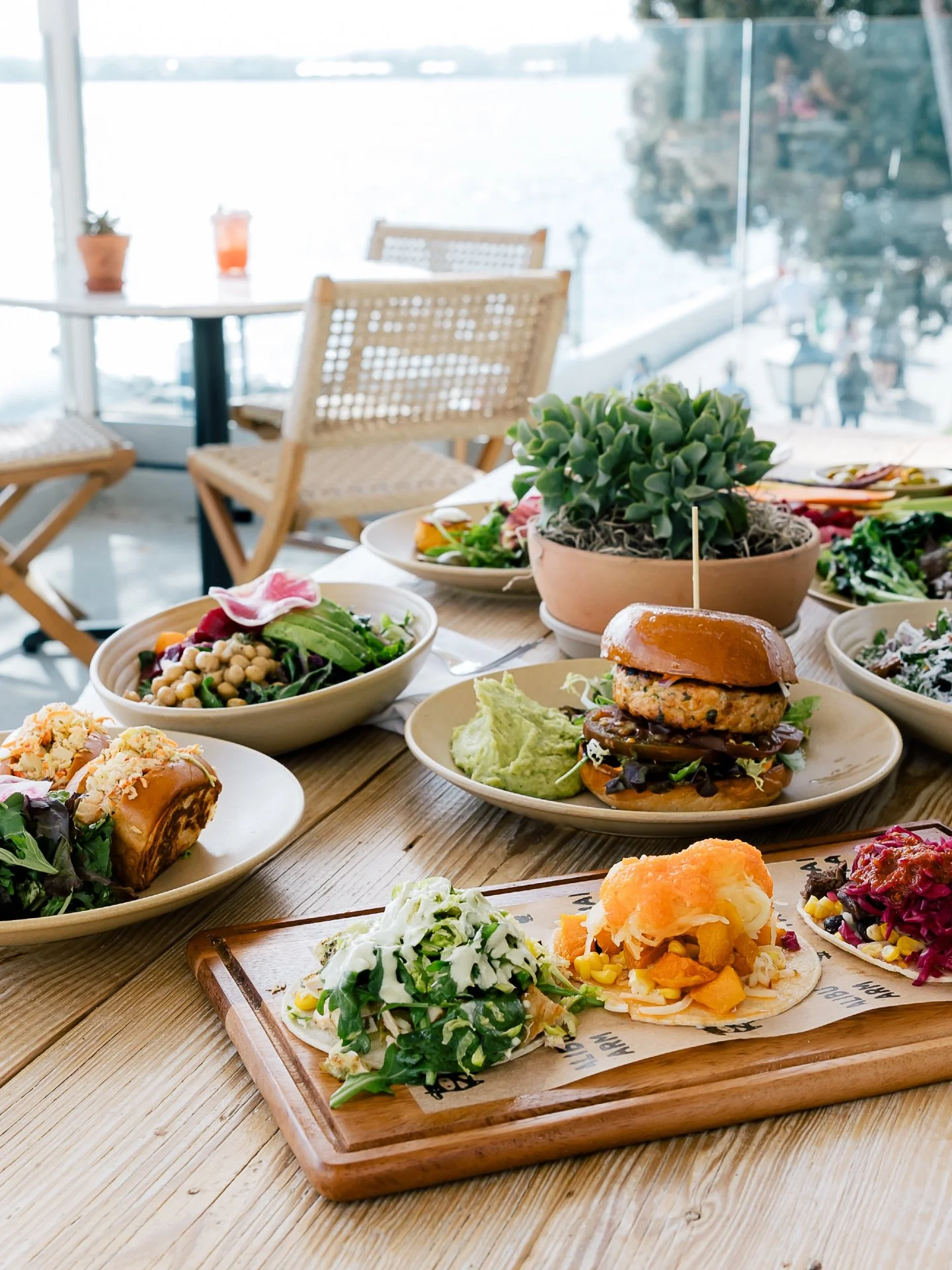 Still deciding on your Valentine&rsquo;s plans? 💘

From waterfront dining and wine tastings to sweet treats, art stops, and casual bites, Seaport Village has a little something for every kind of love.

Featuring @malibufarmsandiego, @sanpasqualseapo