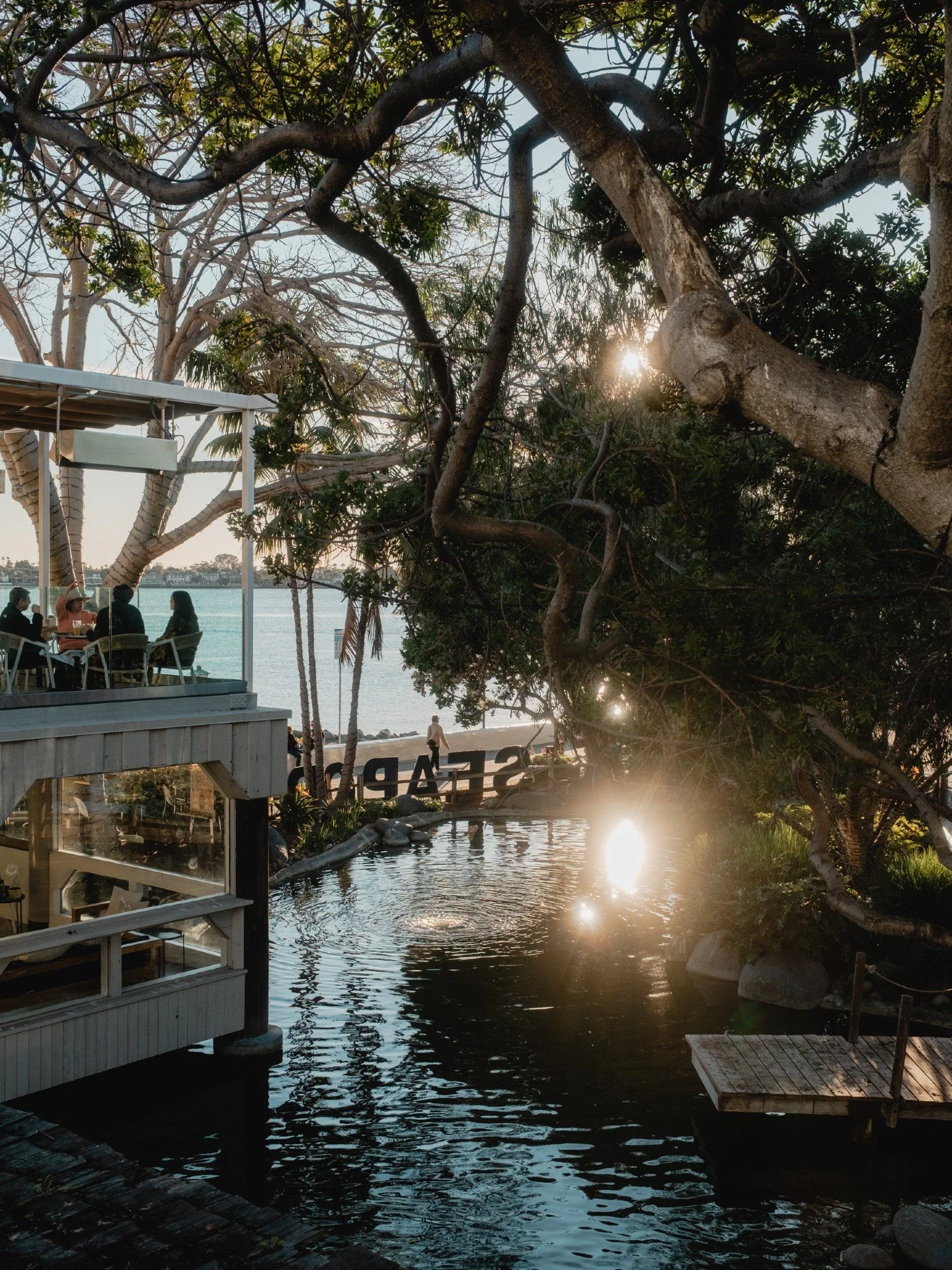 Proof that sunset makes everything better 🌅
Join us this weekend by the water for dining, views, and that golden hour glow.