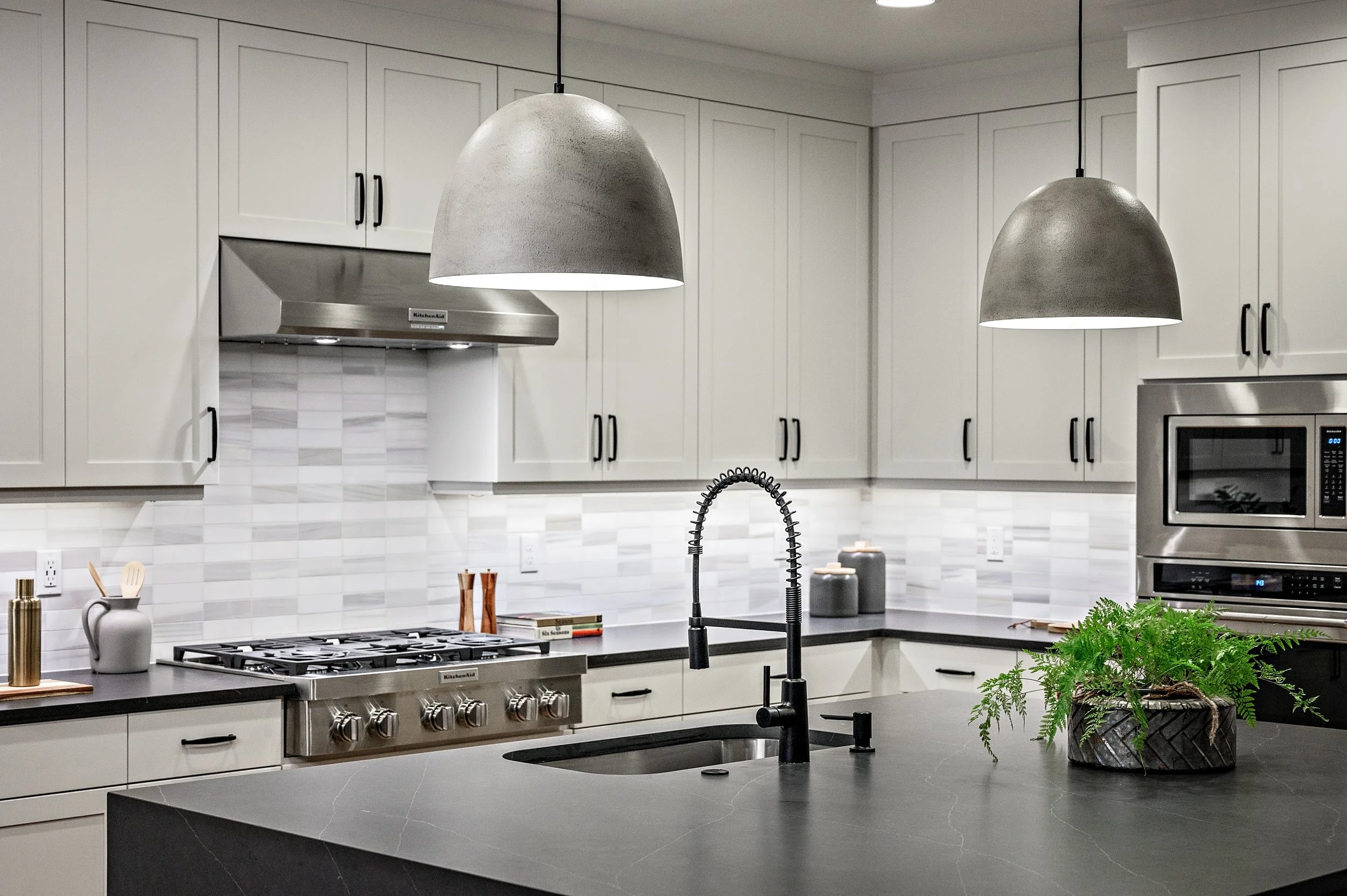 New luxury home in West Linn, Oregon, crafted by The Portlock Company — the Portland area’s trusted local home builder. 