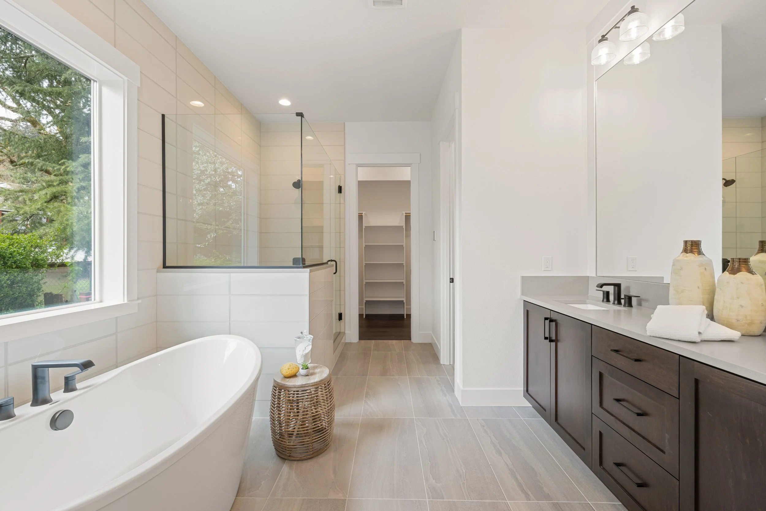New luxury home in West Linn, Oregon, crafted by The Portlock Company — the Portland area’s trusted local home builder. 