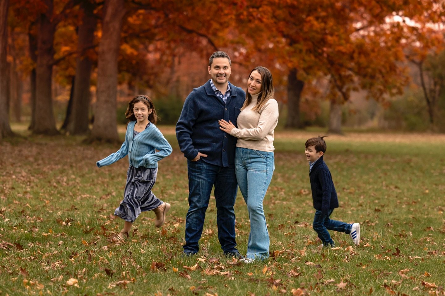 Peak colors are typically in the middle of October! But if that&rsquo;s not your thing, come book a summer session! DM me and I&rsquo;ll send you the booking calendar link