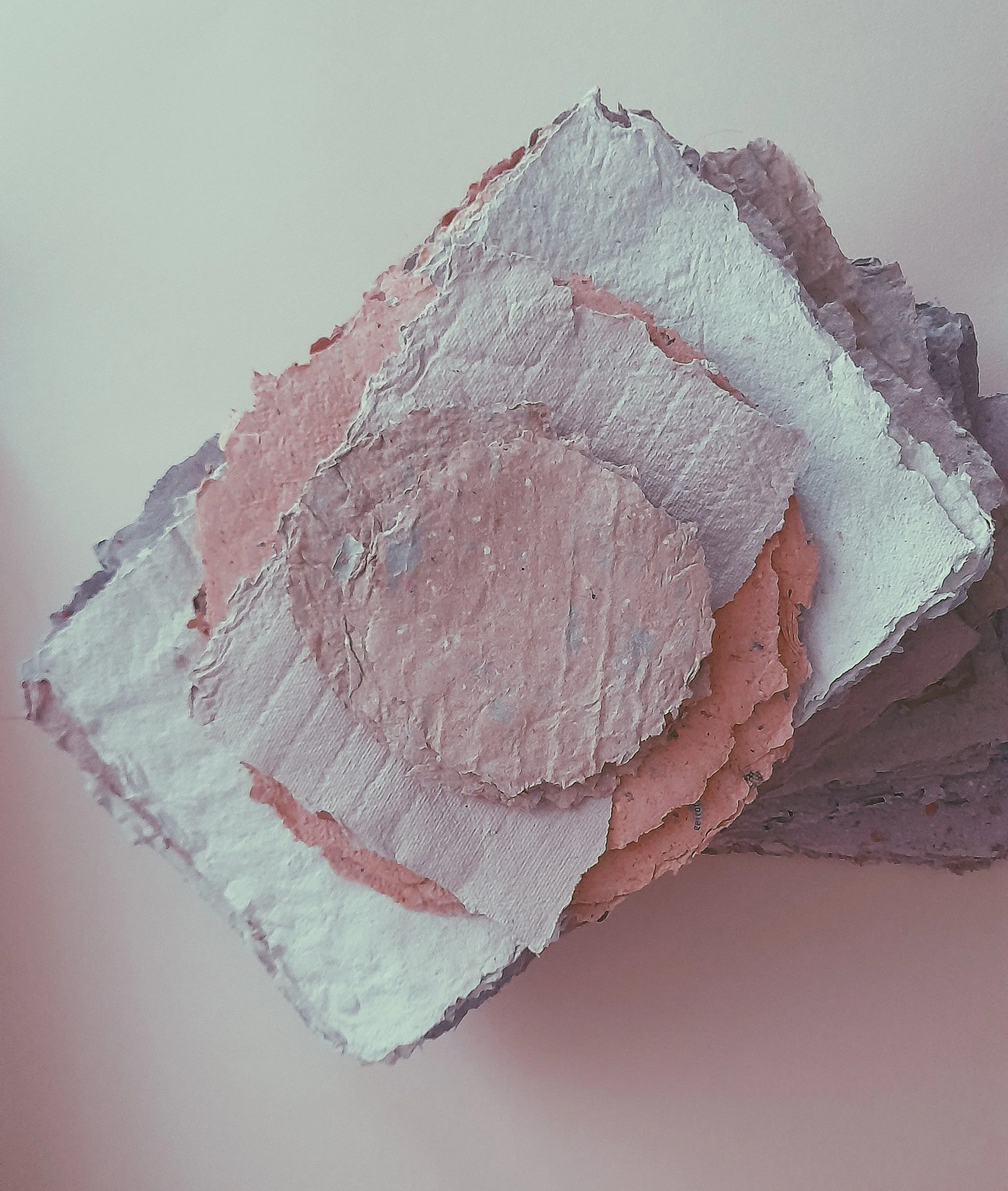 Mehrschichtige Mineralfaser-Dämmplatte in verschiedenen Farben