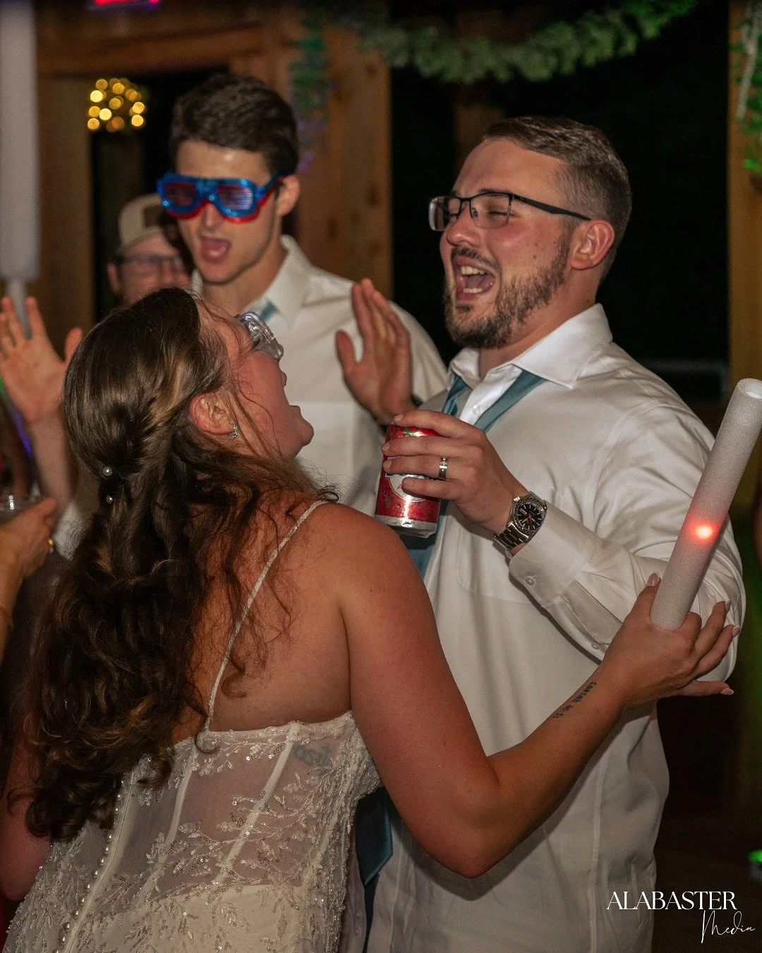 Every laugh, every dance move, every &ldquo;this is our song&rdquo; moment&mdash;
Marina &amp; Kamryn&rsquo;s night was one to remember 🖤