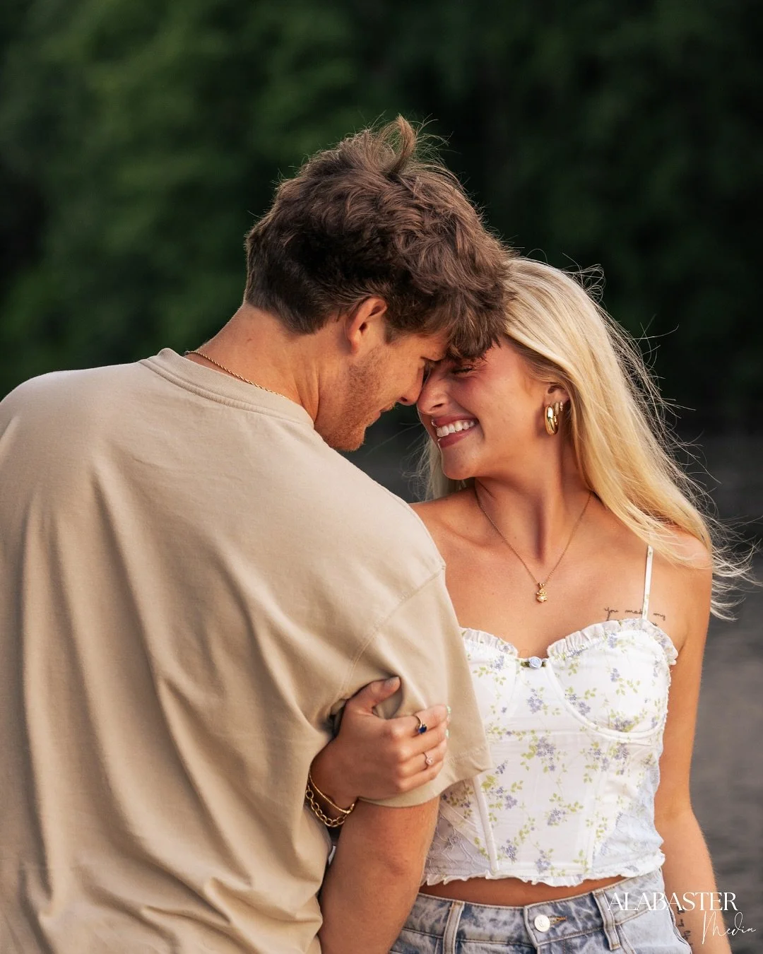 Give us a dreamy lake, golden light, and a couple who can&rsquo;t stop laughing together&mdash;and we&rsquo;re in our element.

Landon &amp; Kylee, you guys are something special.