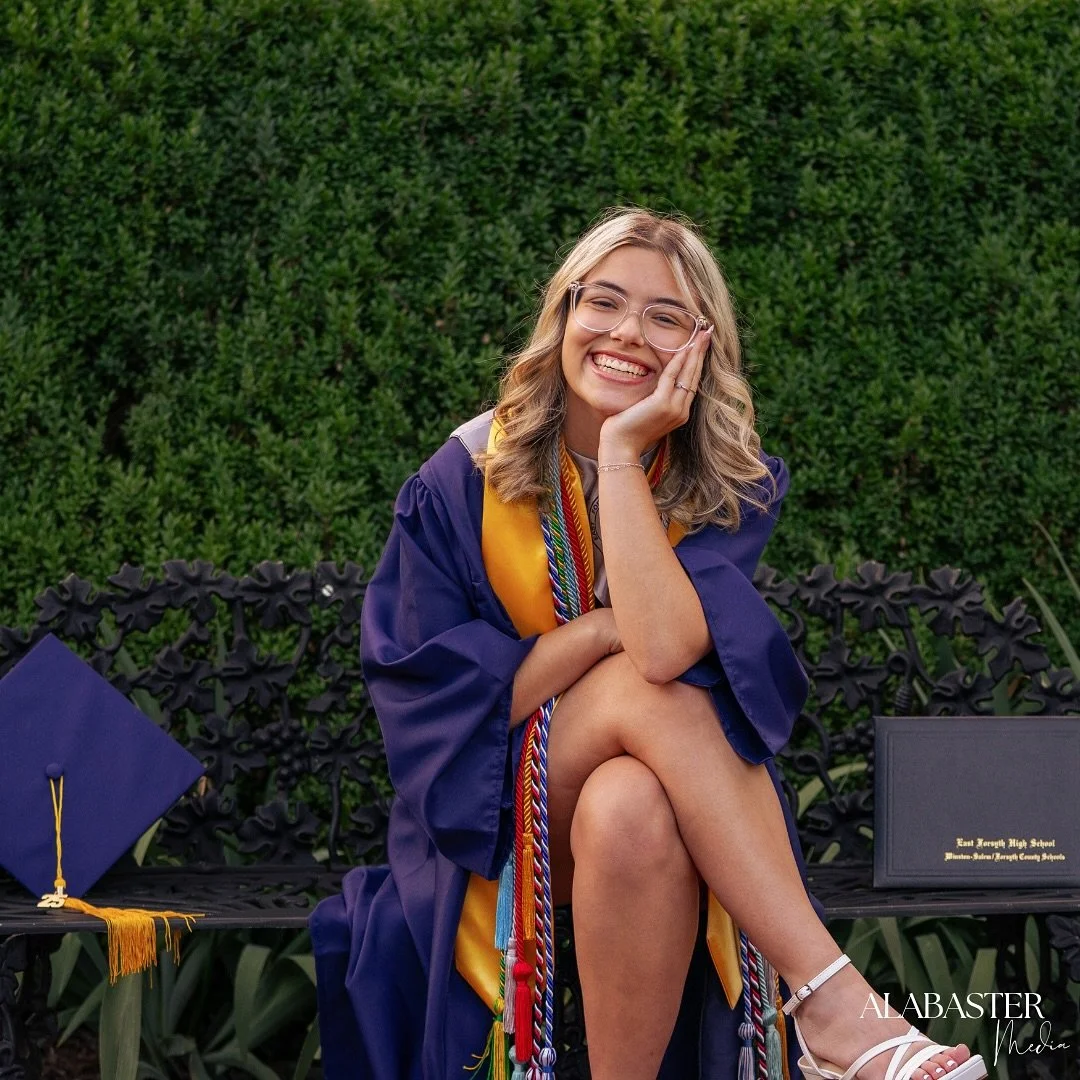Lauren 🎓✨ 

Cheers to the Class of 2025! We&rsquo;ve loved capturing your smiles, laughs, and all the in-between moments this year 💖 You&rsquo;re onto your next chapter and we already know it&rsquo;s going to be amazing.