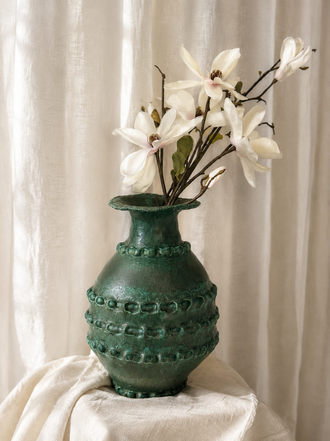 wabisabigreenvase2.png