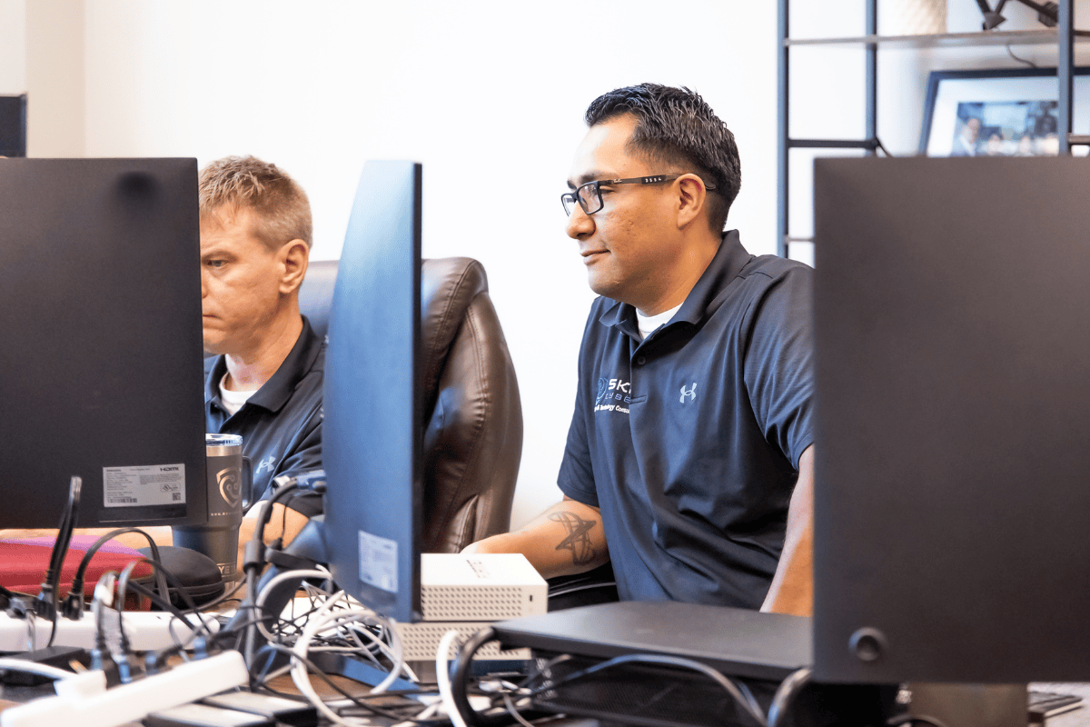 SKB Cyber team working on a cloud technology systems assessment.