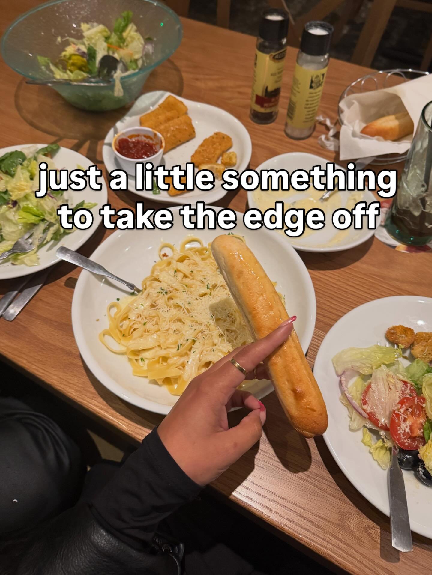 olive garden supremacy

-
olive garden breadsticks foodie humor comfort food soft launch energy carb lover eating good abq food content cozy vibes italian food cravings restaurant girl aesthetic viral foodie moment hunger antidote