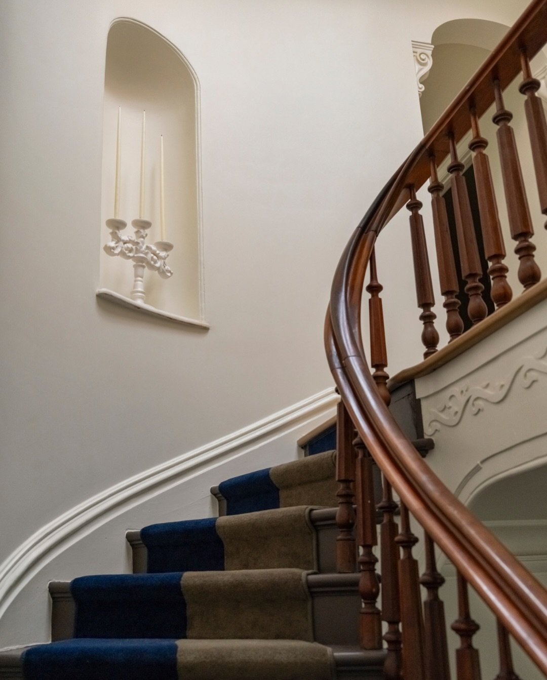 A home remodel is as much about deciding what to keep as it  is deciding what needs to change. 

Sometimes a little cleaning, painting and patching can go a long way.

Design: @centeredbydesign 
Architect: @designenmasse 
Professional Photo: @taylorh