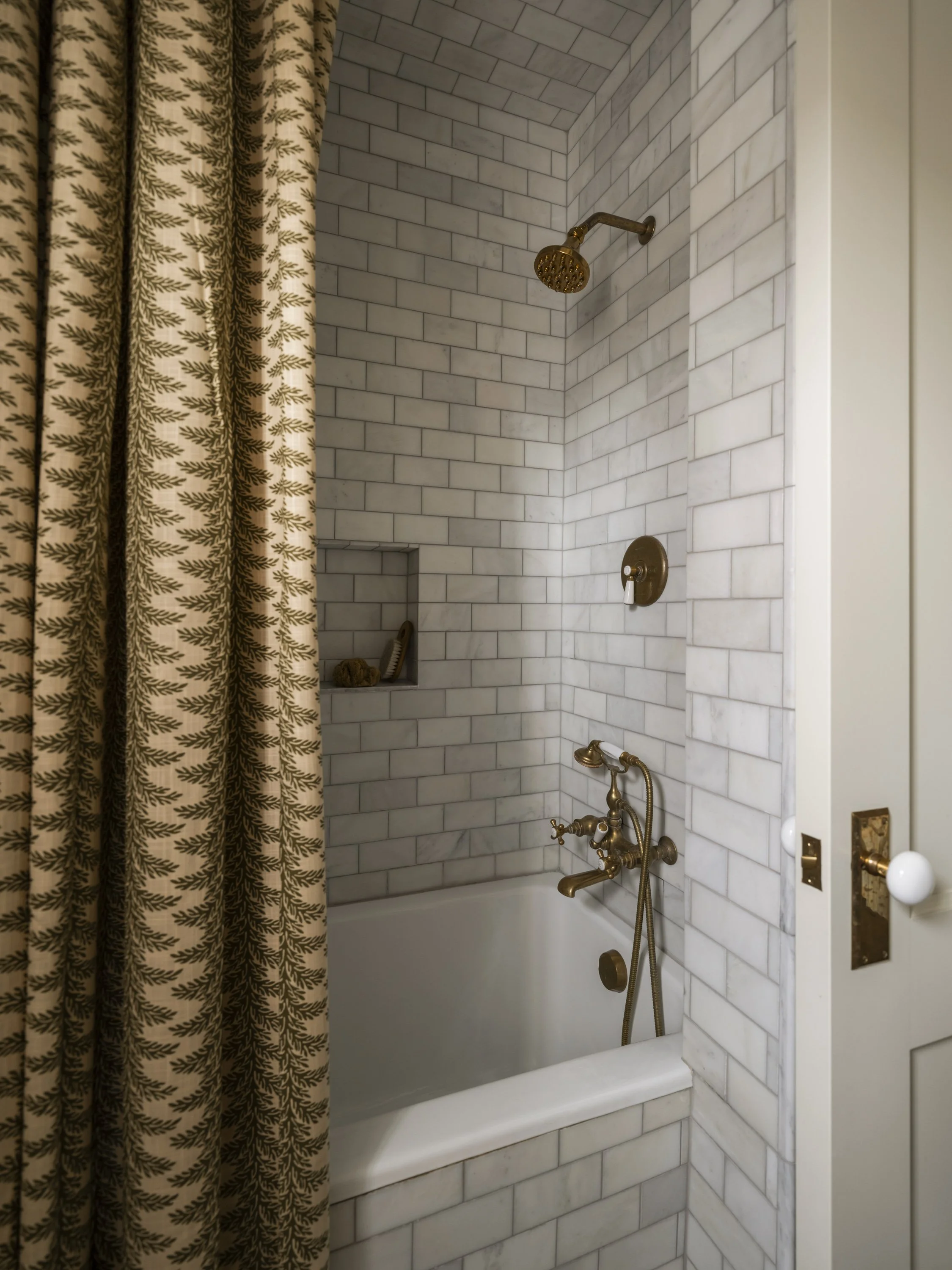 Wicker Park_Single Family Home Remodel_Luxury Build_Shower Design Detail_Ratia Construction.jpg