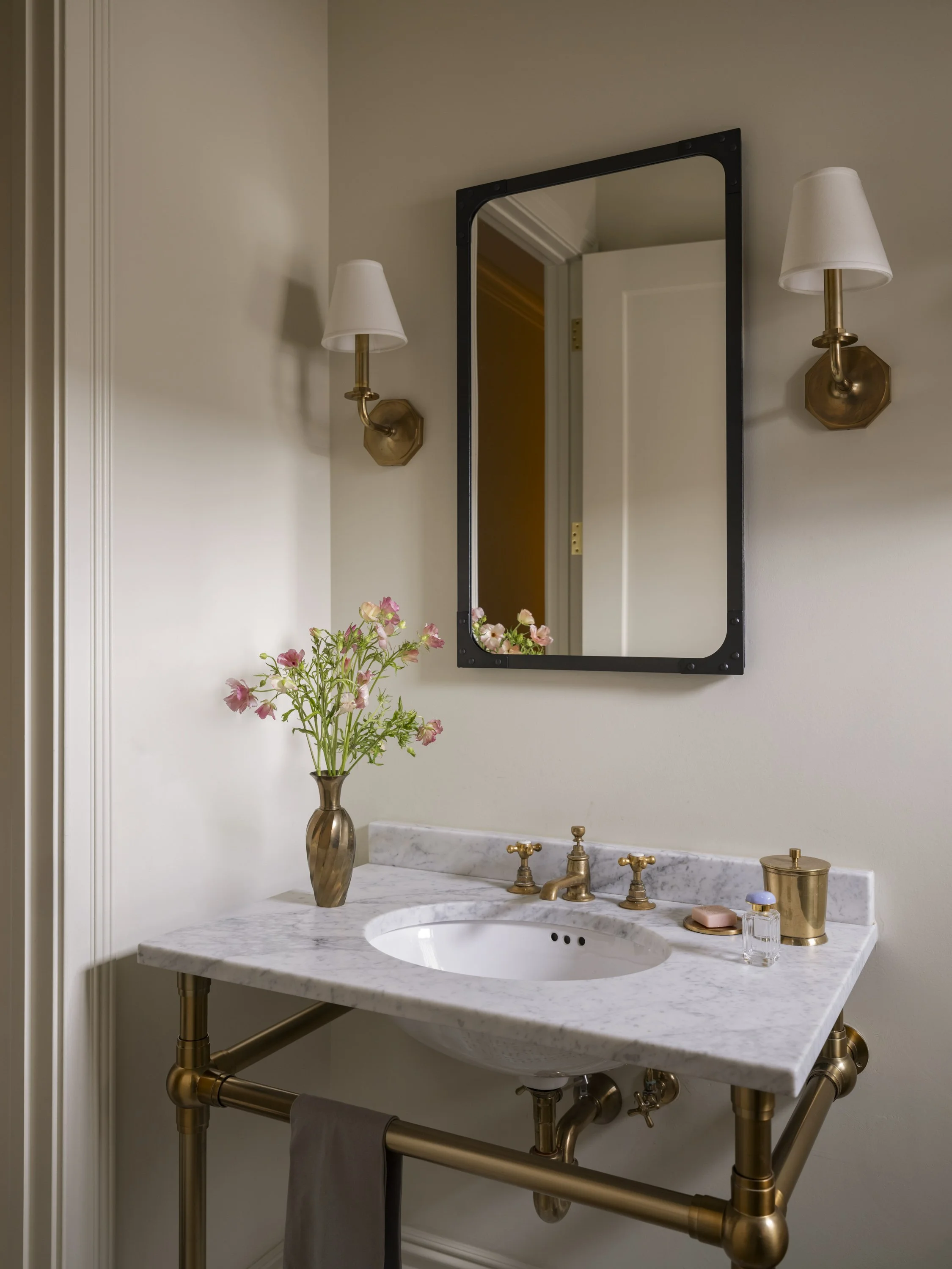 Wicker Park_Single Family Home Remodel_Luxury Build_Vanity Brass_Ratia Construction.jpg