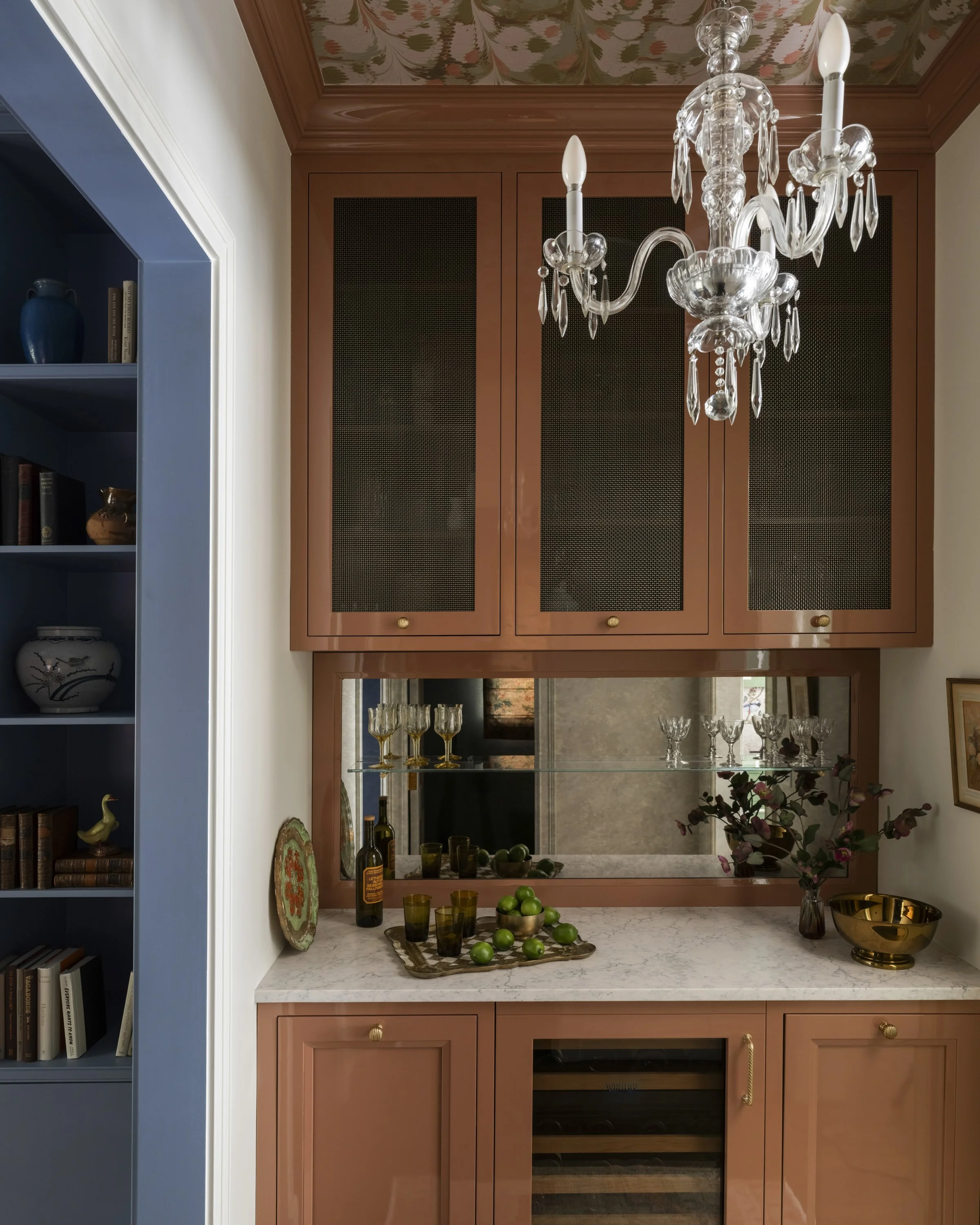 Wicker Park_Single Family Home Remodel_Luxury Build_Butler's Pantry_Ratia Construction.jpg