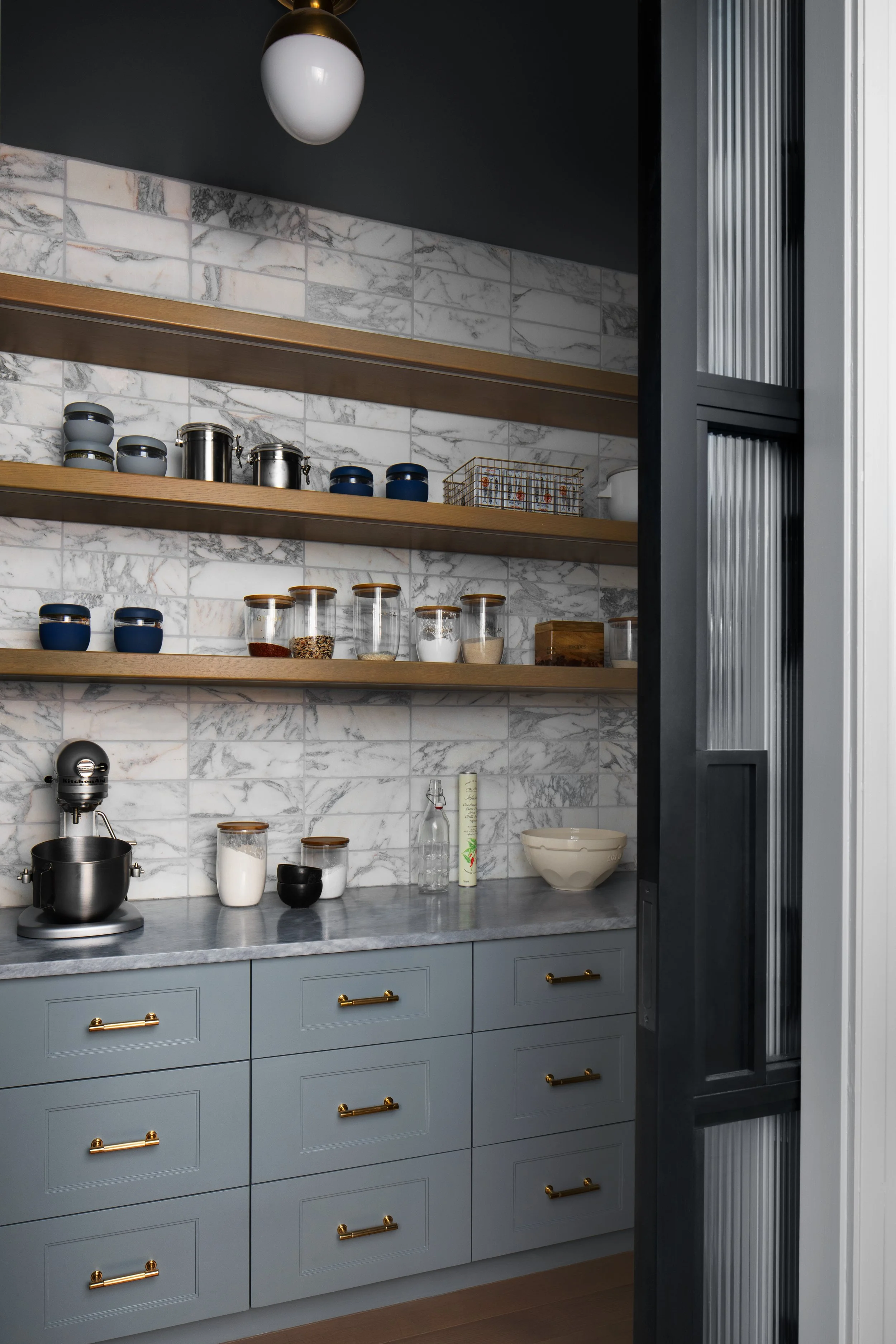 Grand_Ave_Condo_Hayley_Maureen_Interior_Design_Ratia_Construction_Ryan_Hainey_Photography_007.jpg