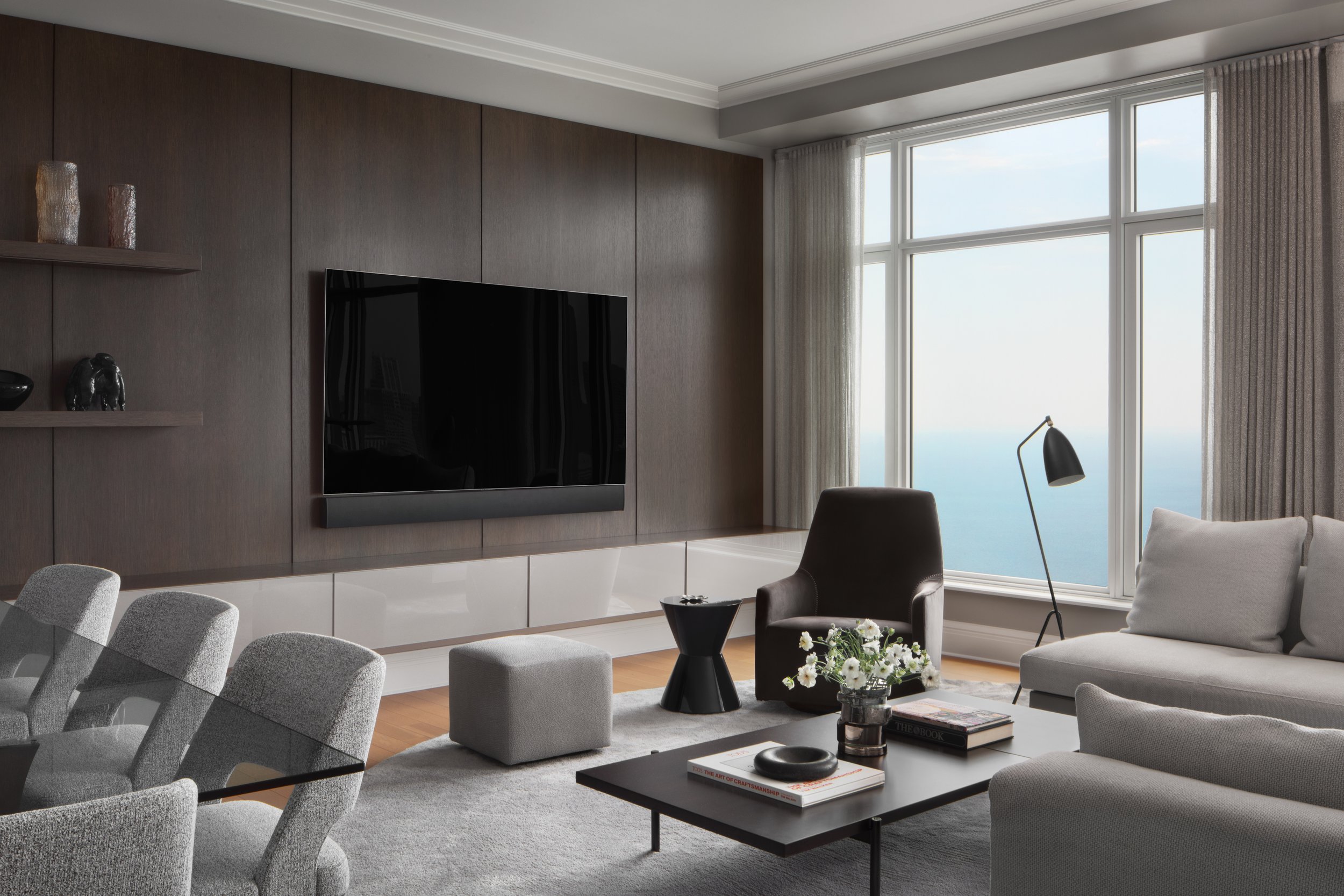 Grand_Ave_Condo_Hayley_Maureen_Interior_Design_Ratia_Construction_Ryan_Hainey_Photography_001 (1).jpg