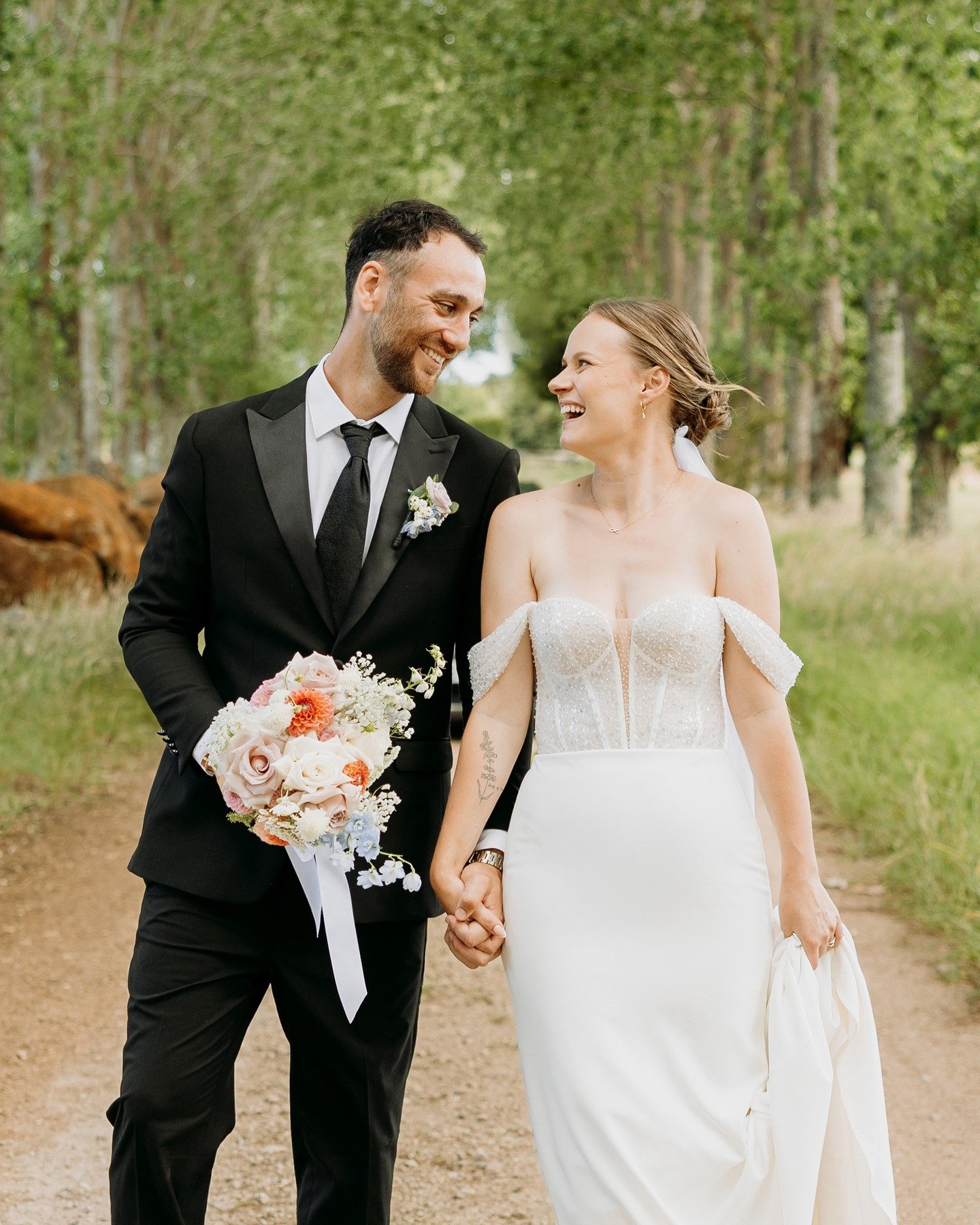 All the love for Sarah and Carlos!

Amazing Vendors- 
@kathyellistonphotography 
@the_flower_bomb_nz 
@willows_ranch 
@layersoflovecakecreations 
@infinitehairdesign 
@makeup_by_philippakriz