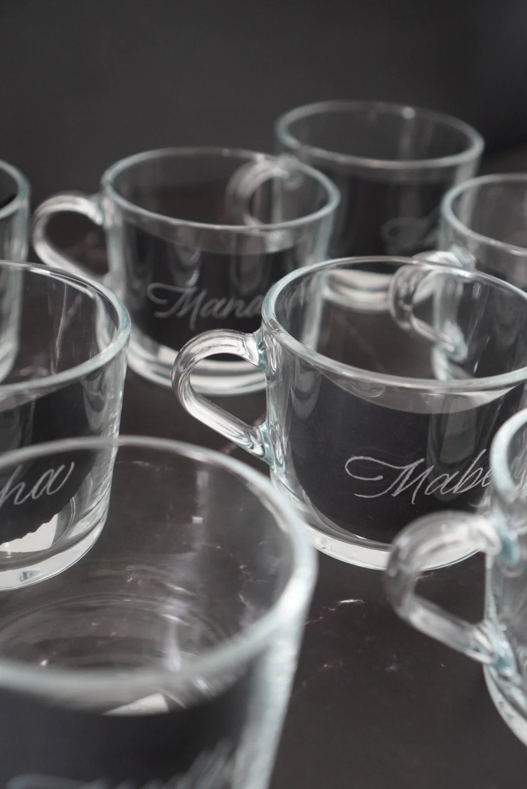 Pre-Engraved Favours vs. Live Onsite Engraving: Which Is Best for Your Event?