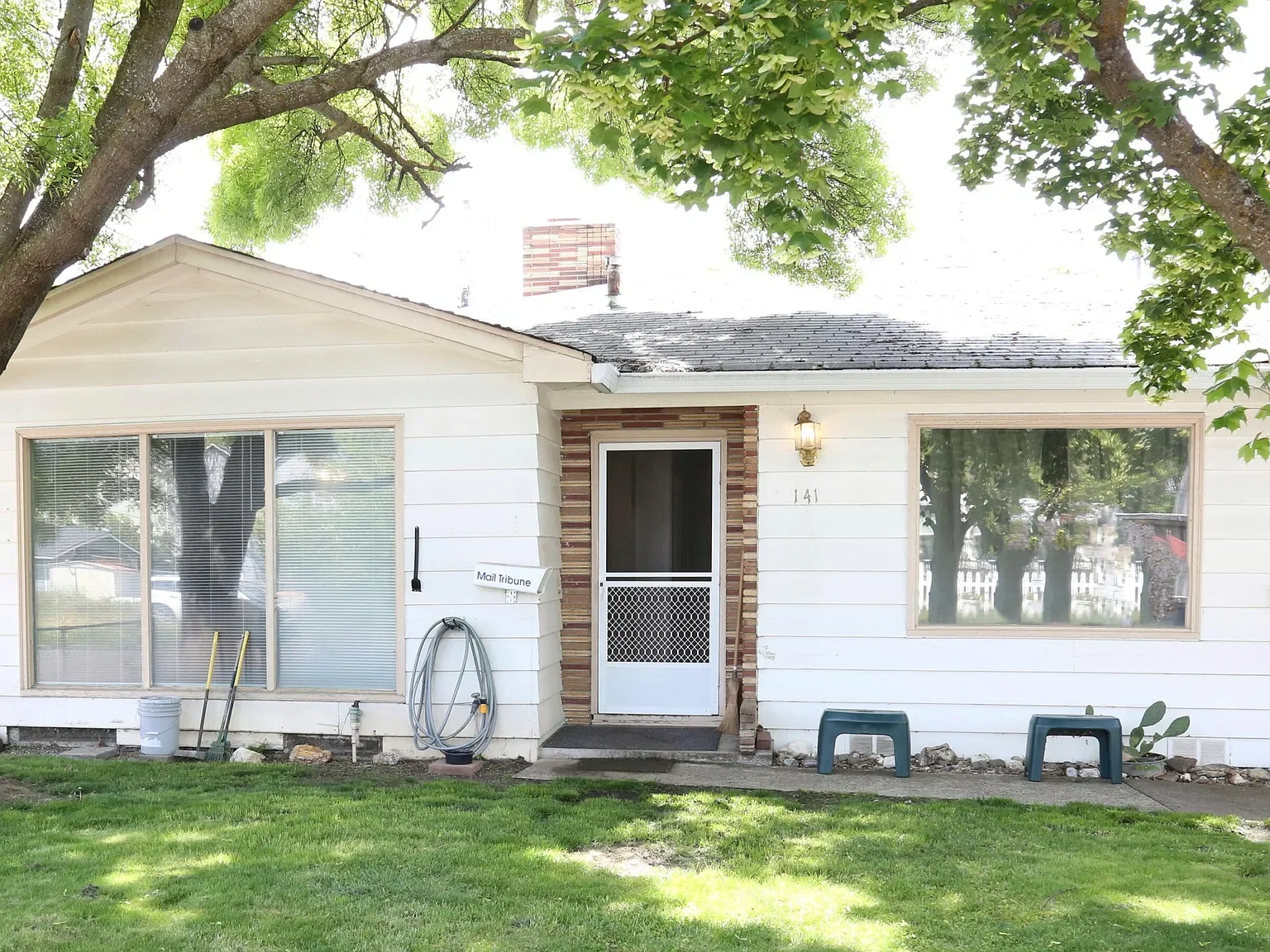 141 N 5th St Central Point.webp