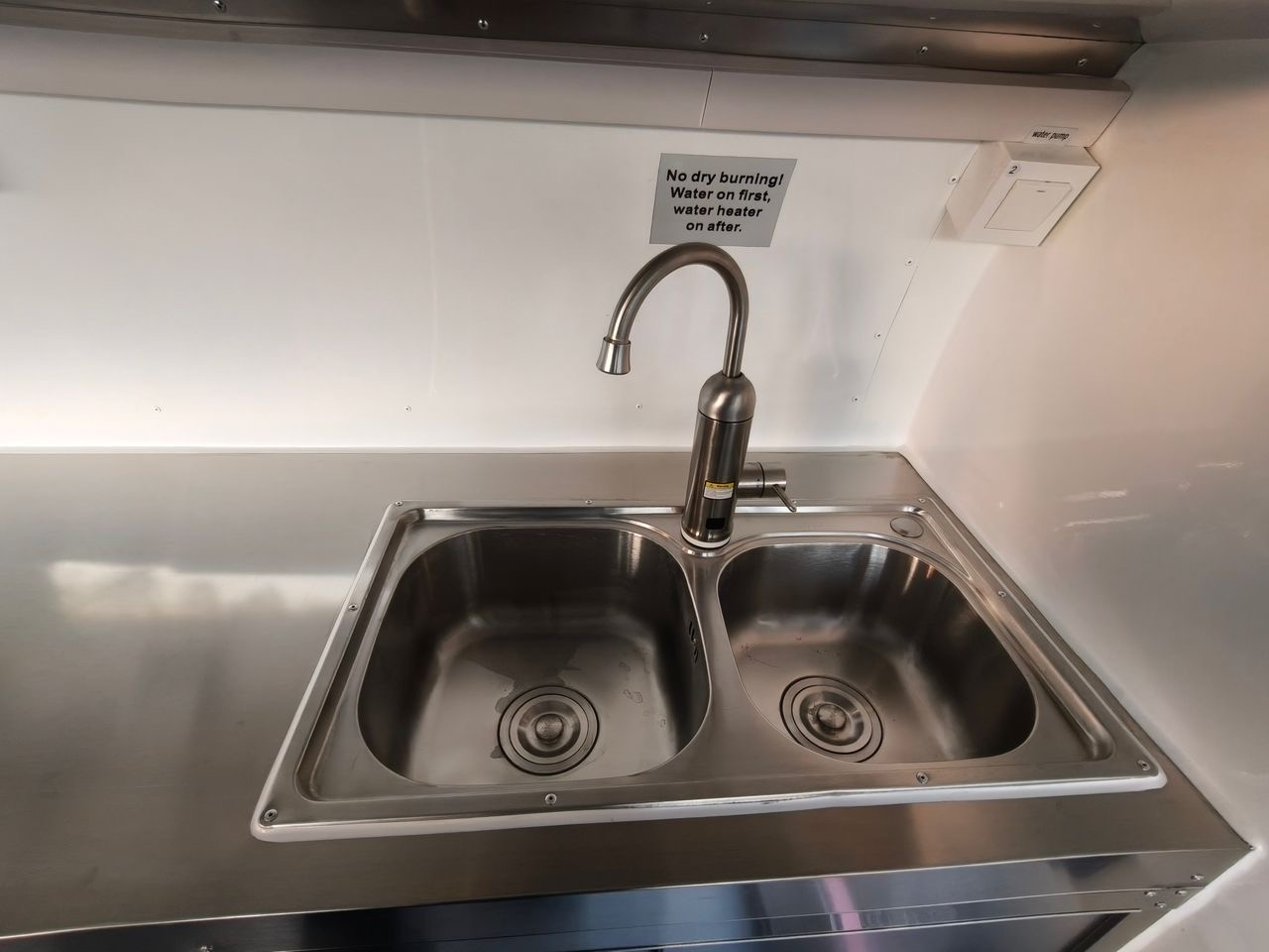 Real Fruit Ice Cream Trailer_Pink Panther_double sink.png