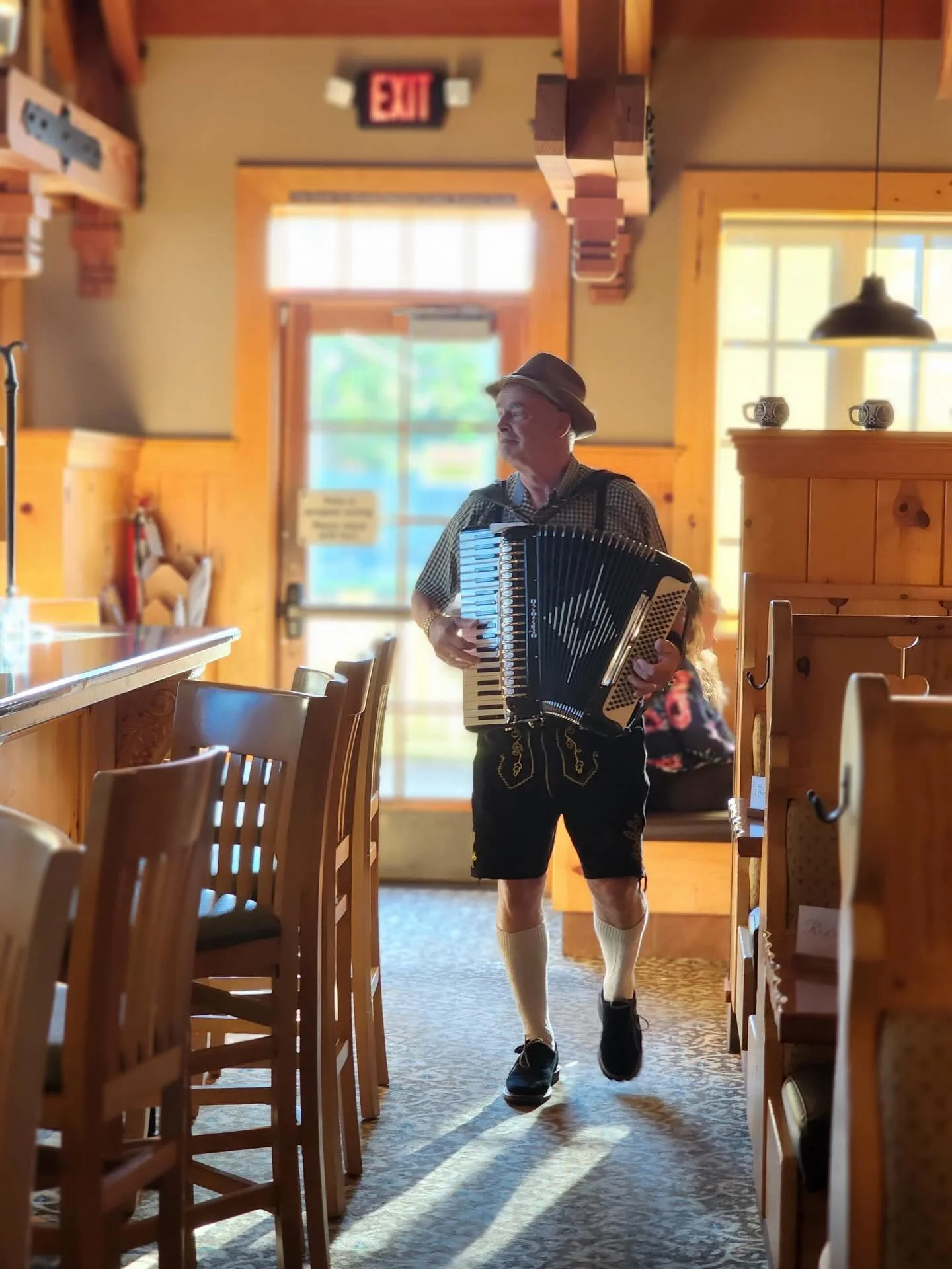 We&rsquo;ve got Philip Hall setting the tune tonight from 6&ndash;8pm with live accordion! Come raise a bier and enjoy some great music with us 🪗 🍻