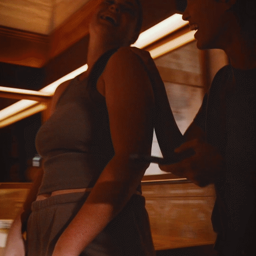 PORTRAIT_8.gif