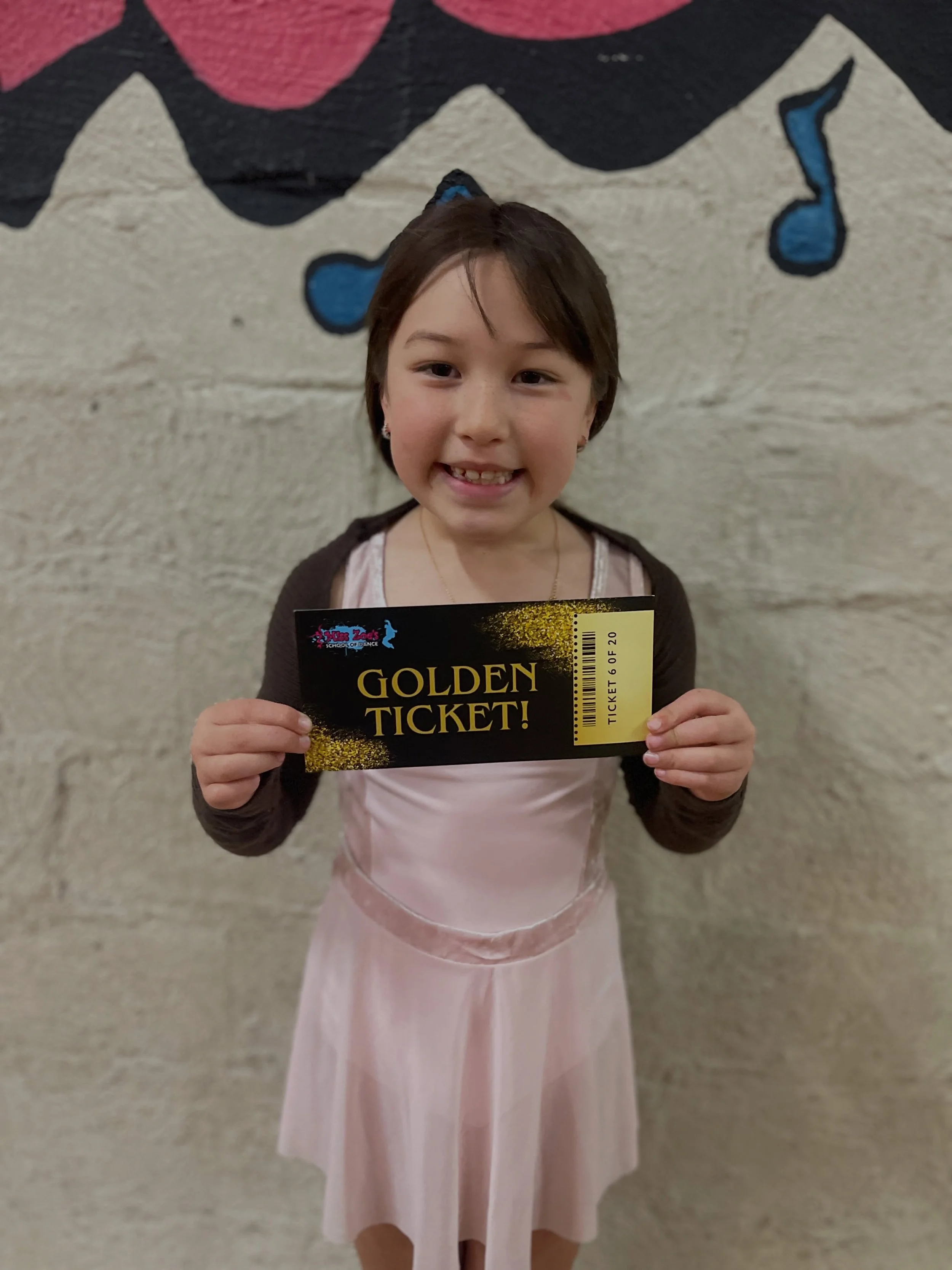 Congrats to Emilia who found a ⭐️GOLDEN TICKET⭐️ in her winter merchandise sale purchase!!! There is one more left to find this week during the sale, so get in quick &amp; it might be yours!!!