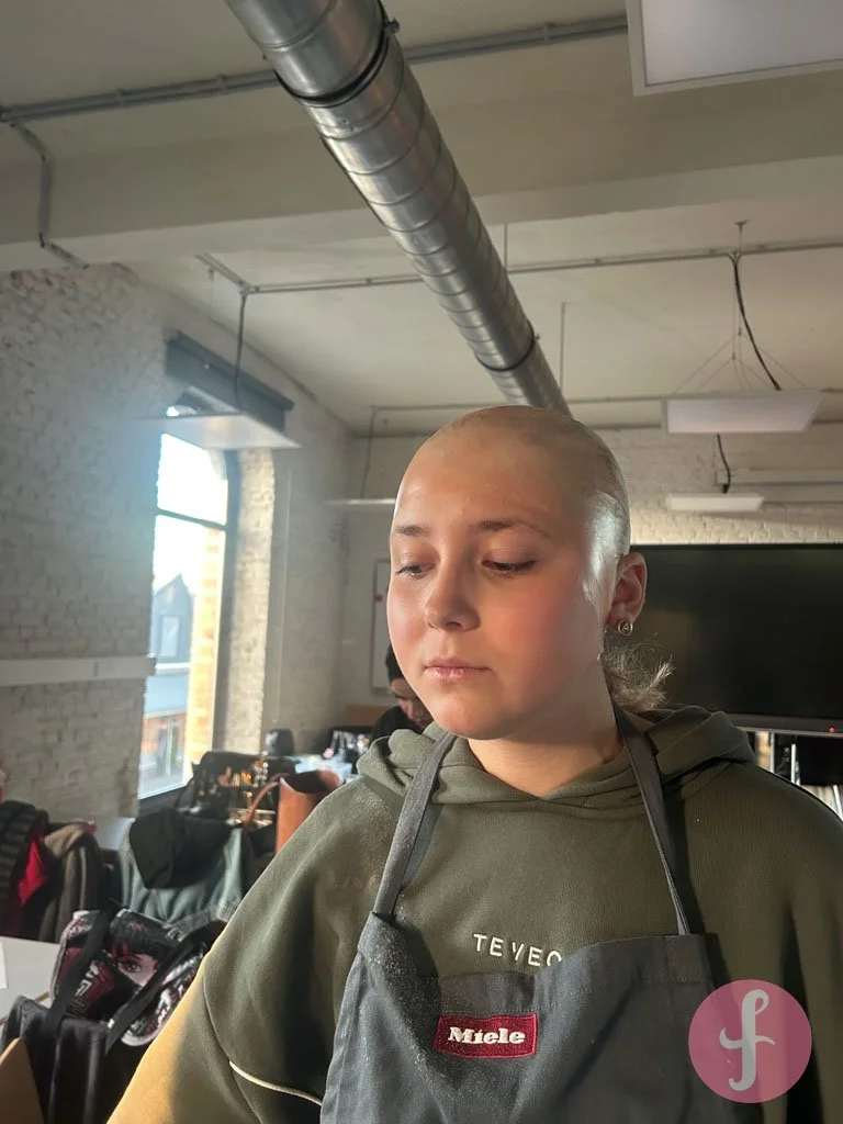 Film SFX look ✨ baldcap toegepast voor een realistische karaktertransformatie 🎬