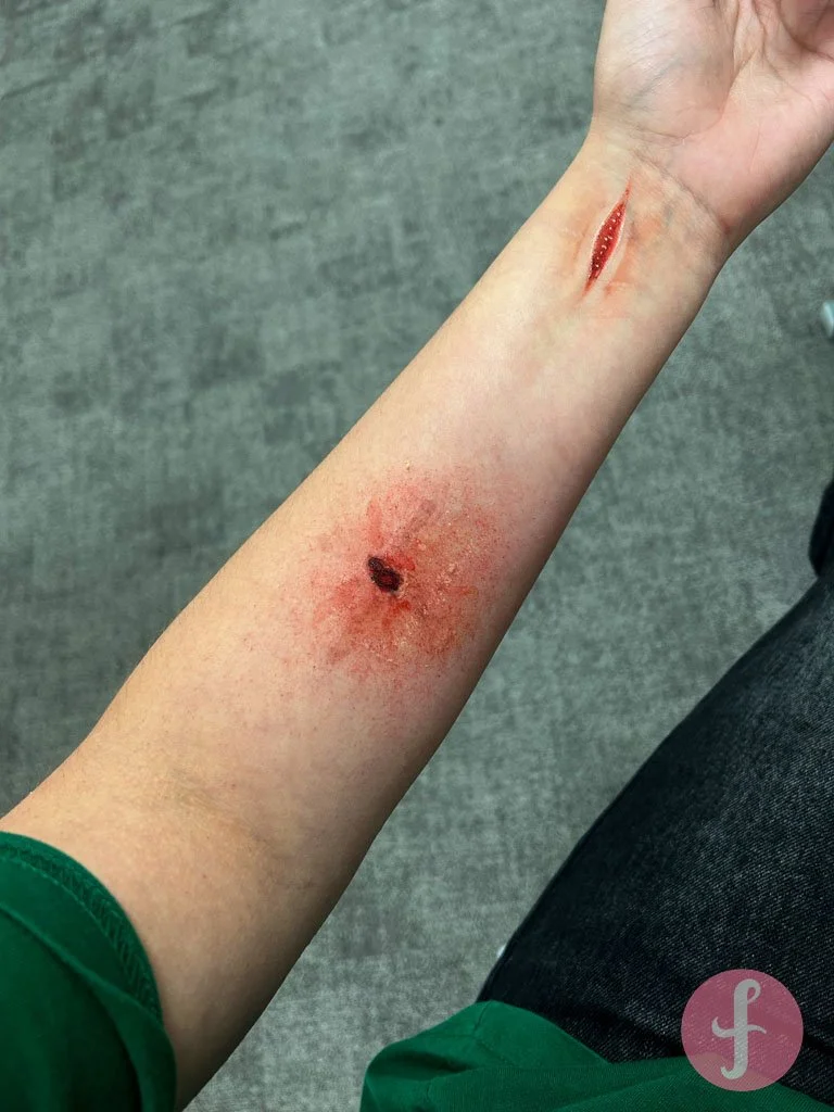 Halloween SFX look ✨ realistische wonde gemaakt met latex en make-up 🎬