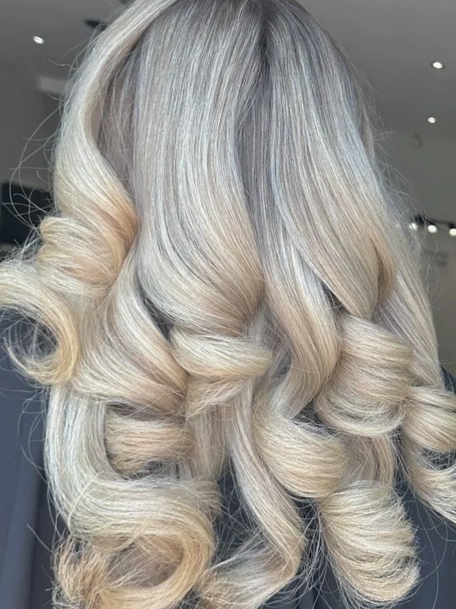 Last minute Appointments available with Alyshia tomorrow at Chislehurst Hair 

📞 0208 467 9777 

#chislehurst #hair #hairdresser #haircolouring #hairstylist #salon #balayage #cutandblowdry #kent #london #blowdry