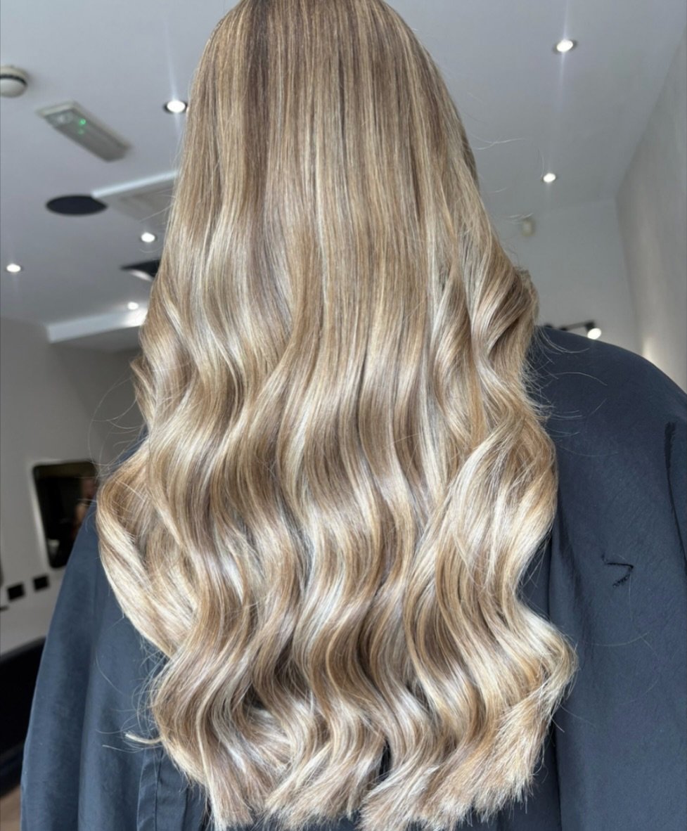 Creamy tones, soft waves and the prettiest blend 

Stylist - Chloe 💁🏻&zwj;♀️✨