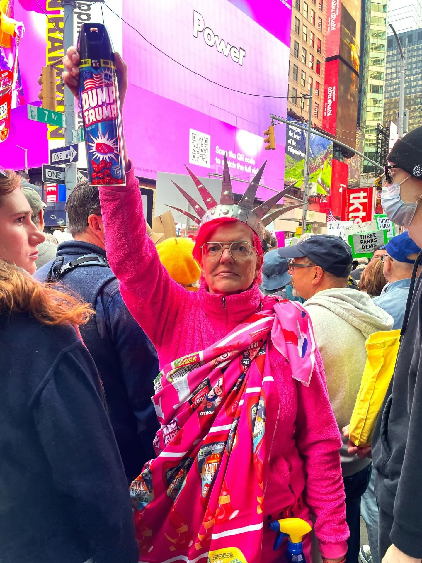 ❌👑NO KINGS throwback. Let&rsquo;s not forget, hundreds of thousands of protesters gathered on Times Square, while the media downplayed it to &lsquo;tens of thousands&rsquo;. The media is complicit @nytimes. No tyrants! Except T-rex. 🦖🦒❤️🗽🔥 Abort