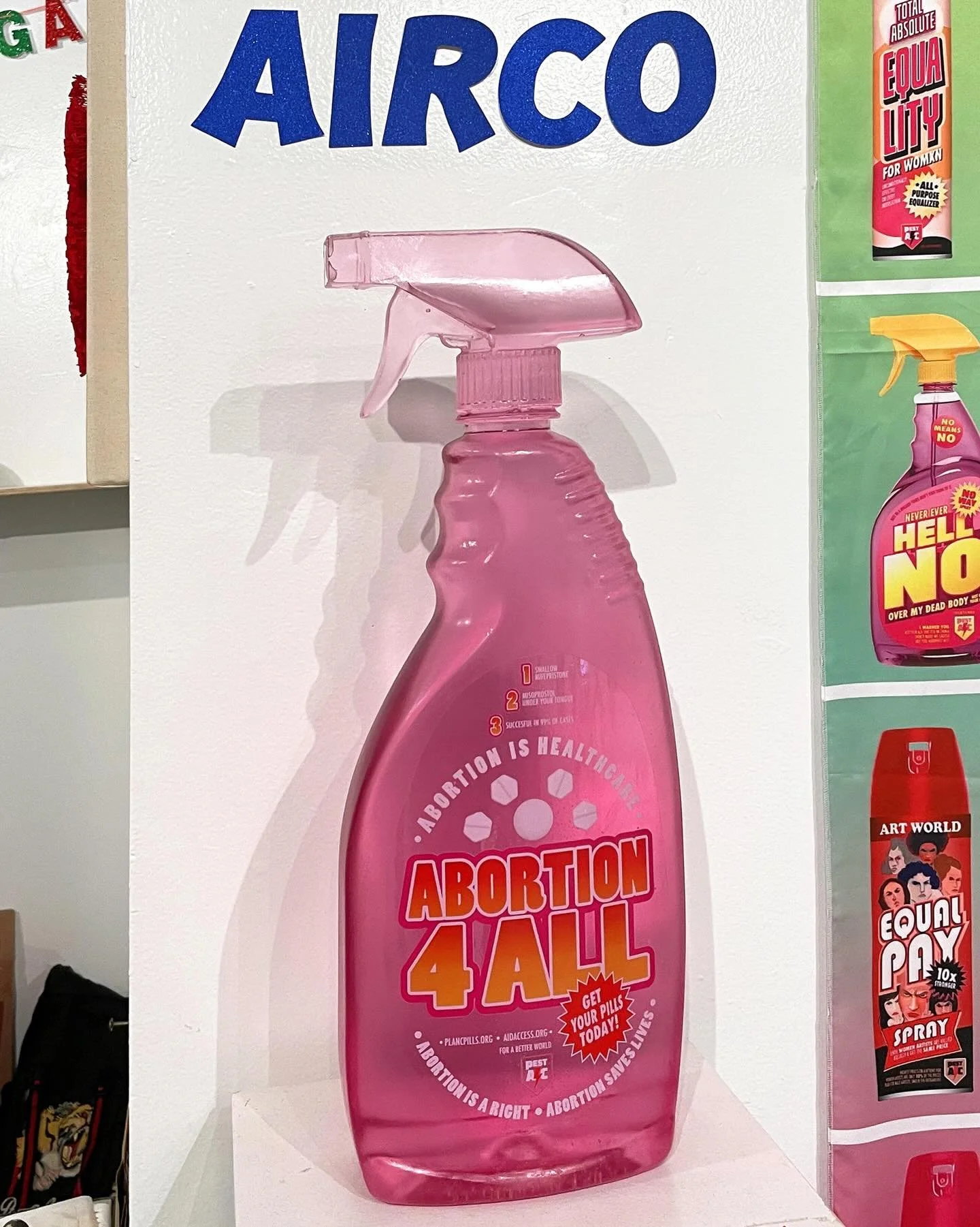 🎄🎁Get your Xmas presents at the Art Bodega! @twfineart @4cryingartloud @sienberri 209 E 3rd St between Avenues B &amp; C, East Village 🔥Happy Holidays! 
Check these amazing artists!
Michele Pred @michelepred
Lucy Sparrow @sewyoursoul
Andrea Aceved